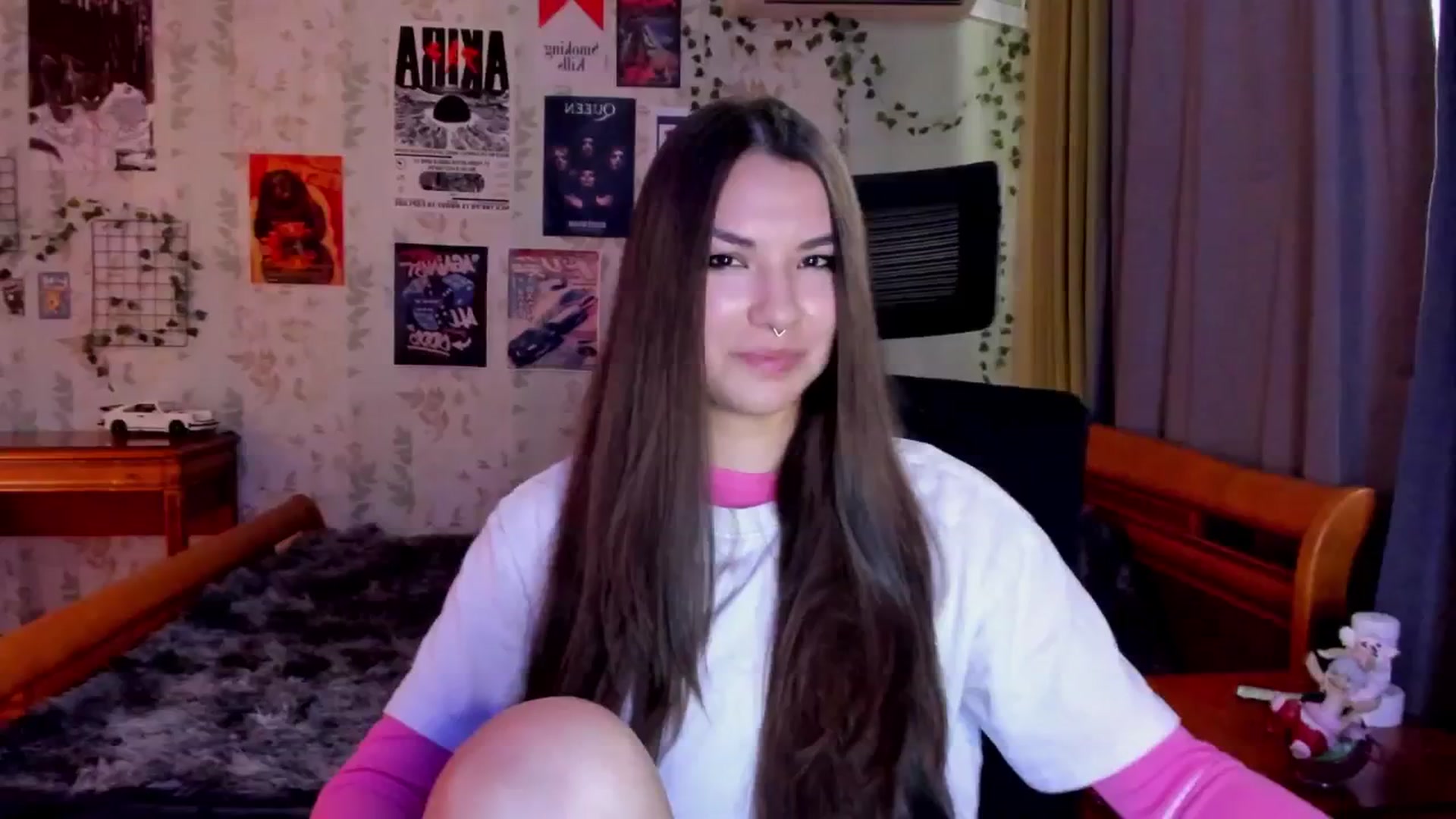 Gallery image thumbnail from AmnesiaGirl1's myfreecams stream on, 08/18/2025, 11:34 image 8 of 20