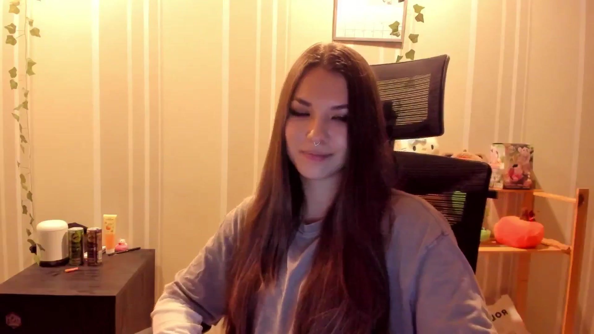 Gallery image thumbnail from AmnesiaGirl1's myfreecams stream on, 08/28/2025, 17:30 image 19 of 20