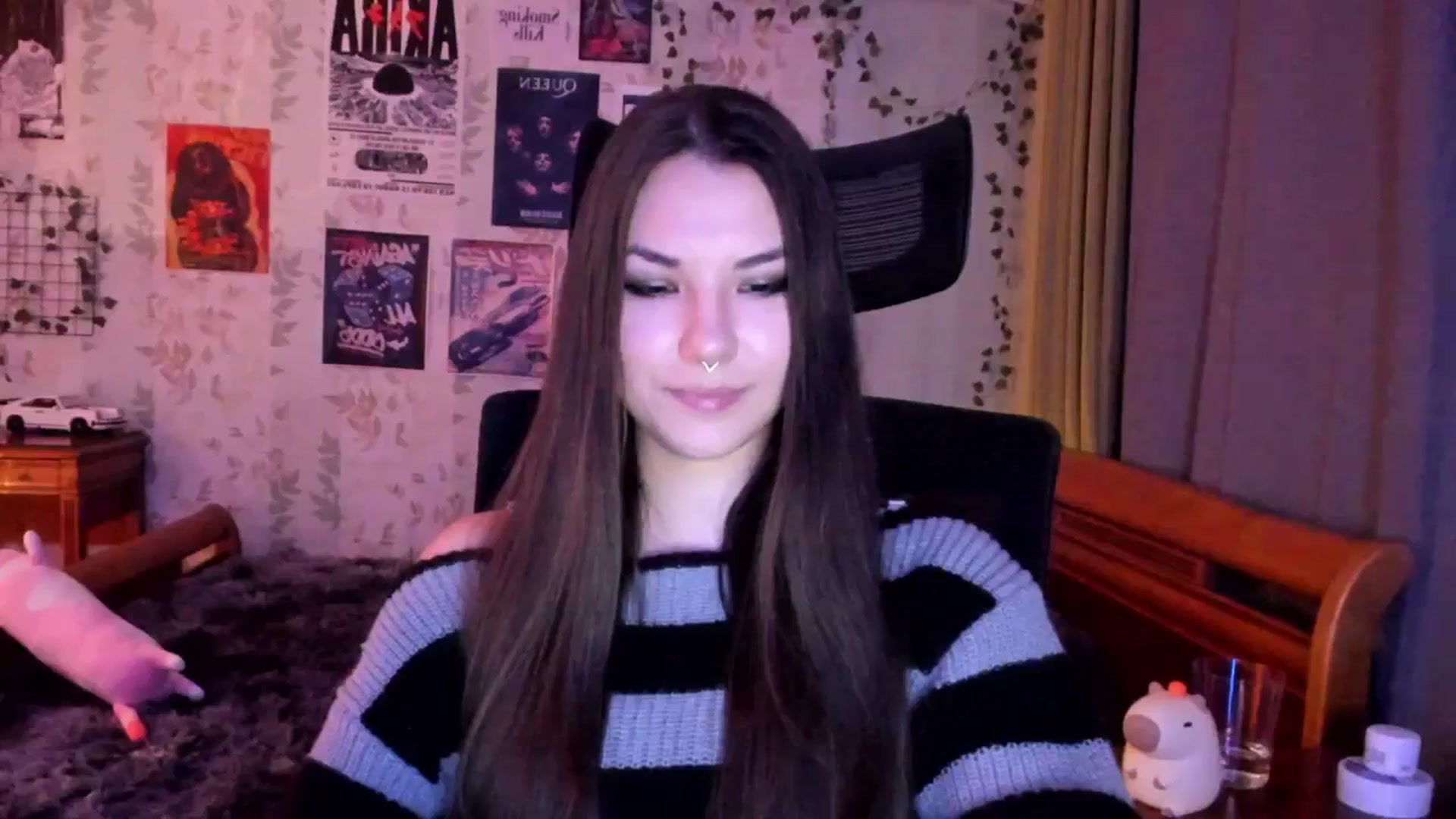 Gallery image thumbnail from AmnesiaGirl1's myfreecams stream on, 08/29/2025, 20:03 image 18 of 20