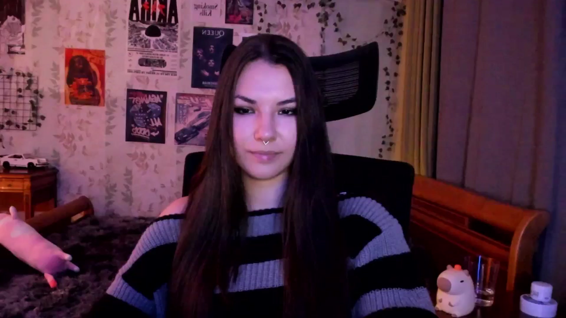 Gallery image thumbnail from AmnesiaGirl1's myfreecams stream on, 08/29/2025, 20:03 image 14 of 20