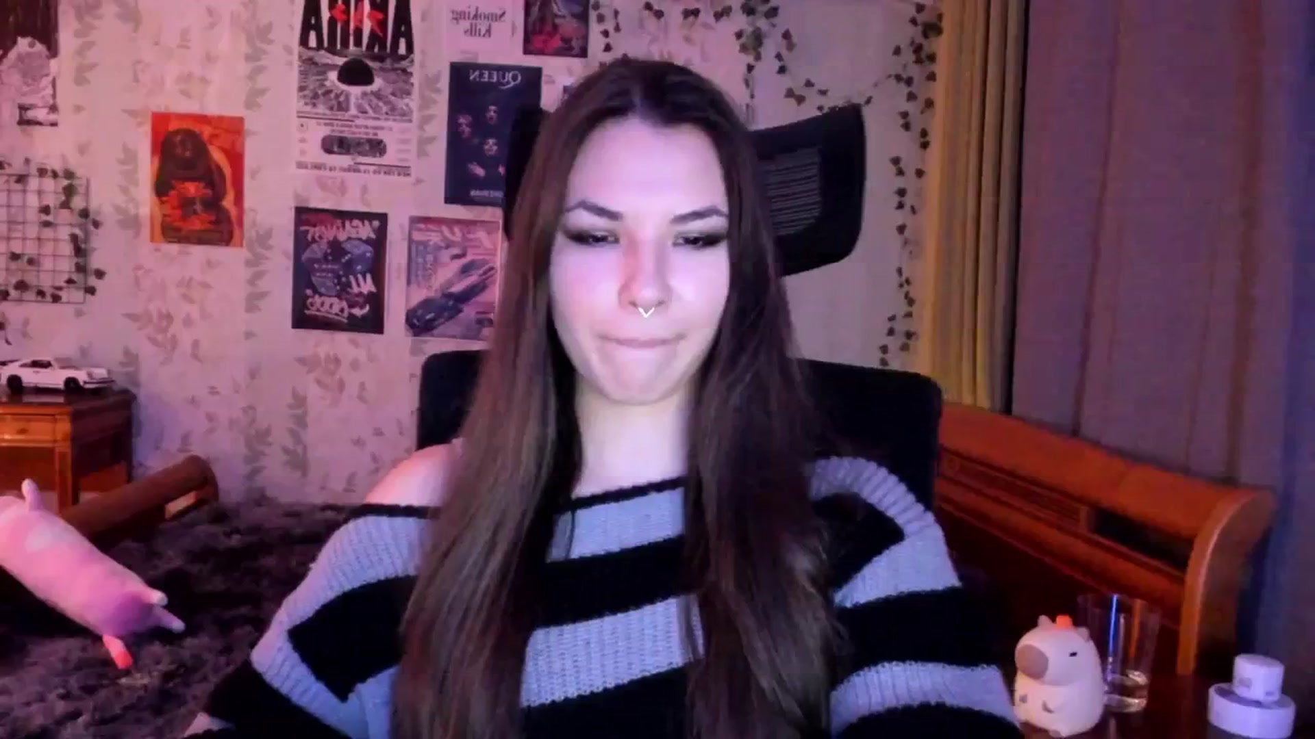 Gallery image thumbnail from AmnesiaGirl1's myfreecams stream on, 08/29/2025, 20:03 image 7 of 20