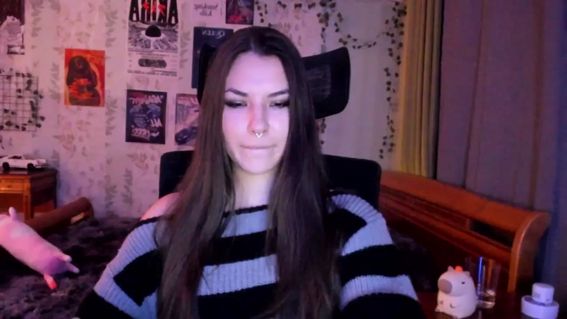 Gallery image thumbnail from AmnesiaGirl1's myfreecams stream on, 08/29/2025, 20:03 image 10 of 20
