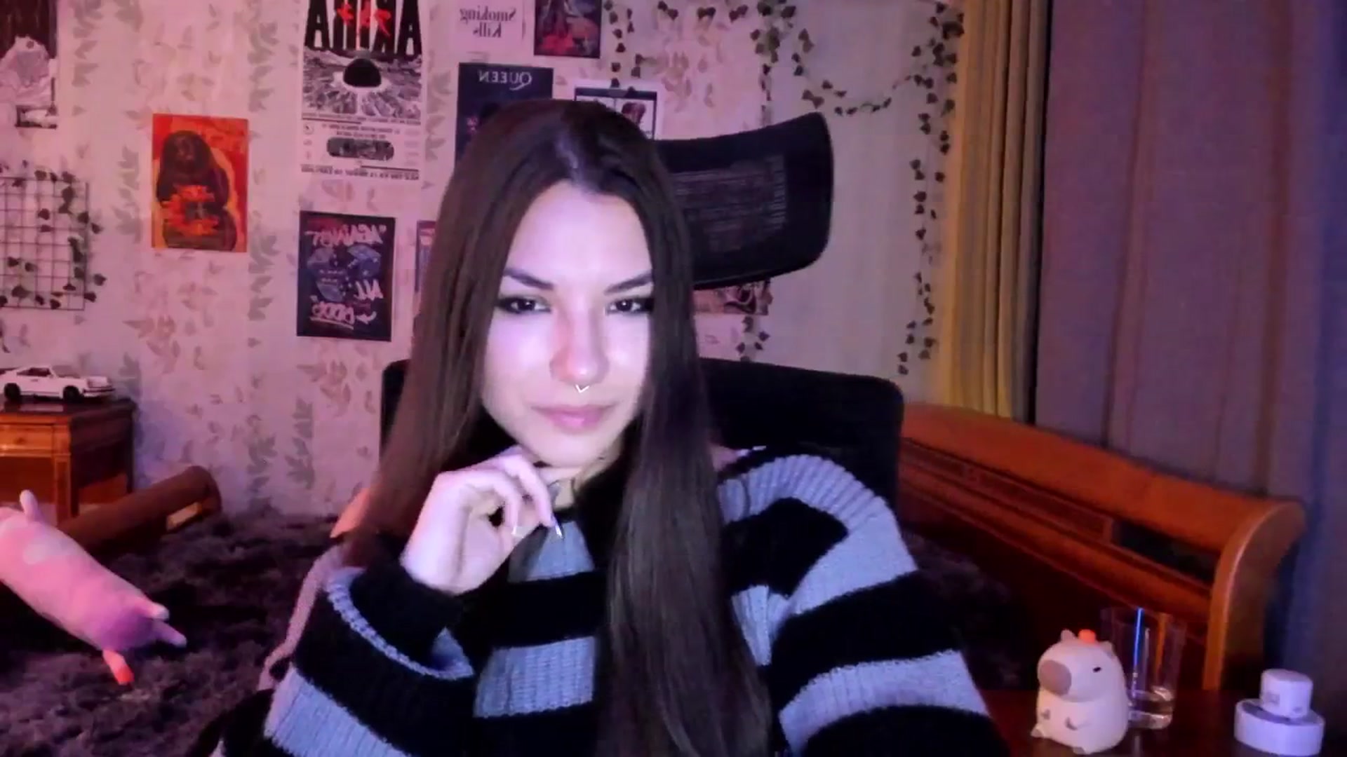 Gallery image thumbnail from AmnesiaGirl1's myfreecams stream on, 08/29/2025, 21:15 image 12 of 20
