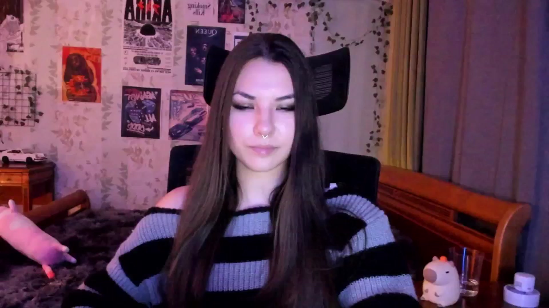 Gallery image thumbnail from AmnesiaGirl1's myfreecams stream on, 08/29/2025, 21:15 image 6 of 20