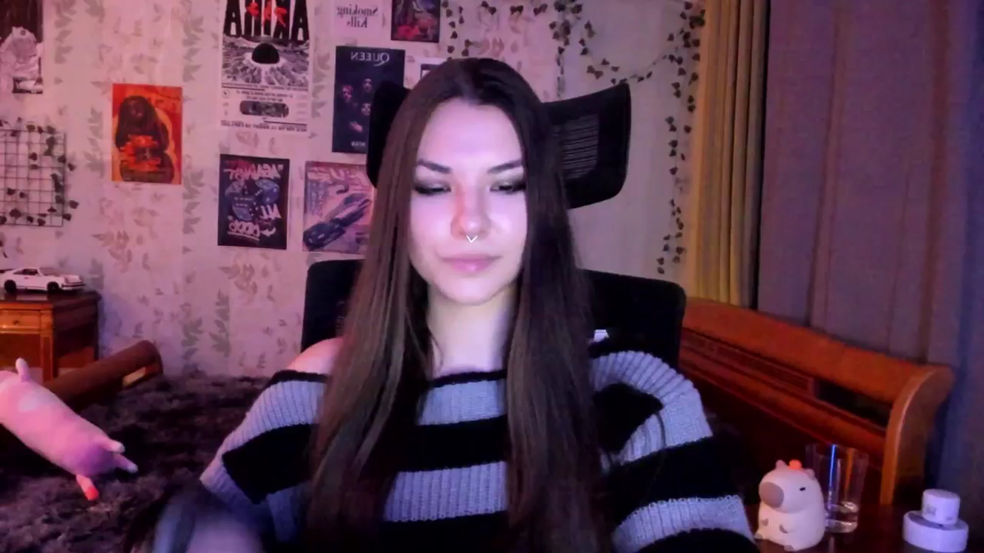 Gallery image thumbnail from AmnesiaGirl1's myfreecams stream on, 08/29/2025, 21:15 image 7 of 20
