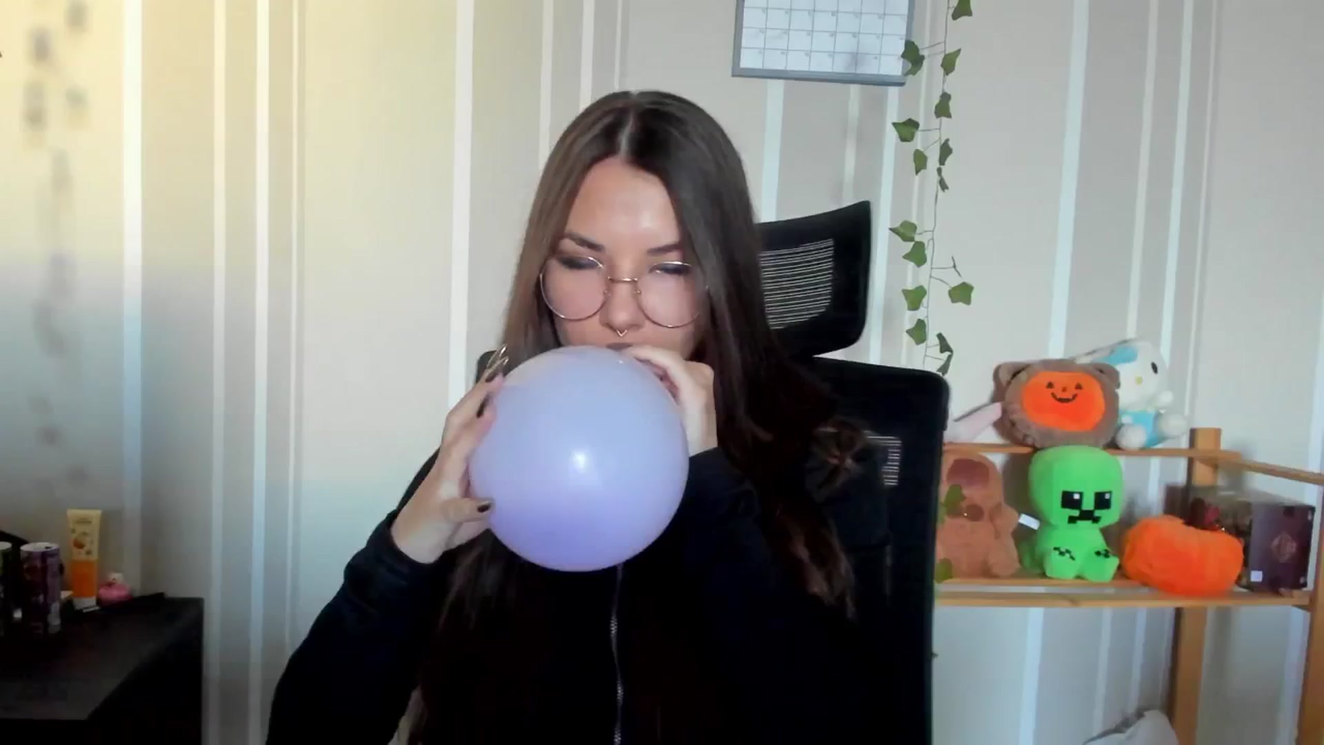Gallery image thumbnail from AmnesiaGirl1's myfreecams stream on, 08/30/2025, 16:12 image 3 of 20