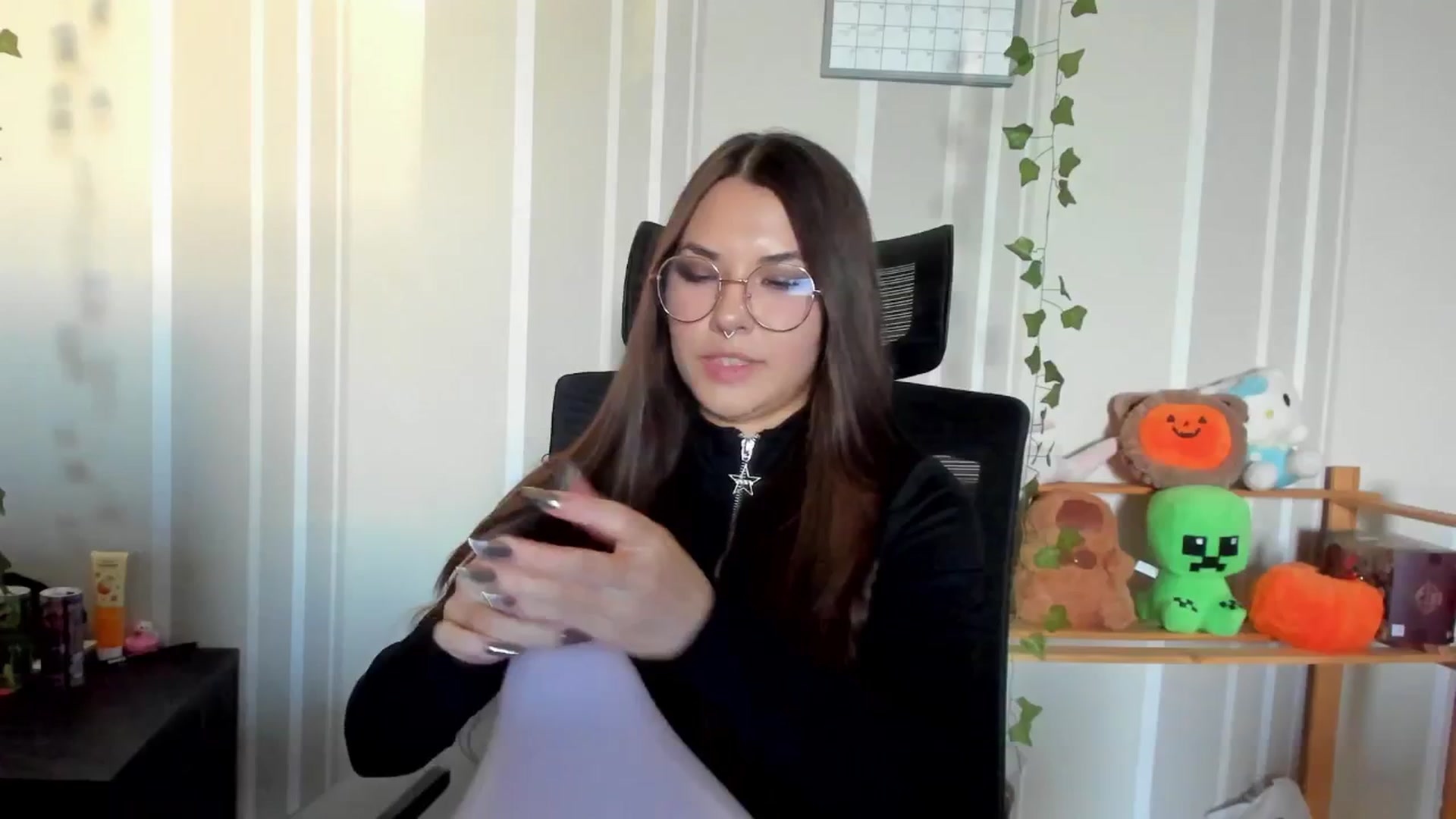 Gallery image thumbnail from AmnesiaGirl1's myfreecams stream on, 08/30/2025, 16:12 image 12 of 20