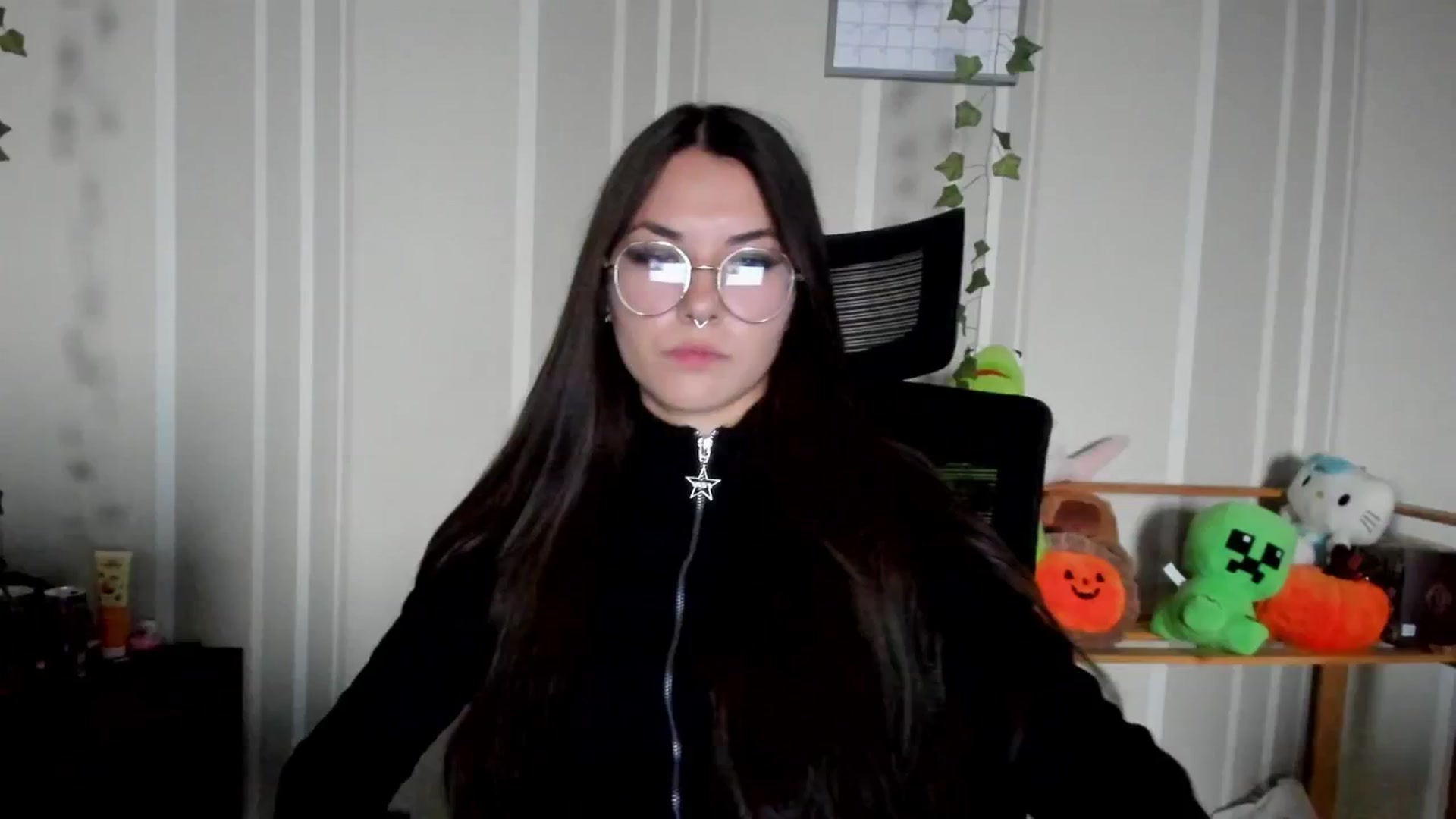 Gallery image thumbnail from AmnesiaGirl1's myfreecams stream on, 08/30/2025, 16:41 image 16 of 20