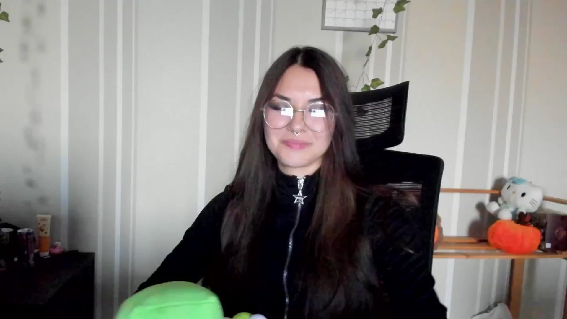Gallery image thumbnail from AmnesiaGirl1's myfreecams stream on, 08/30/2025, 16:41 image 14 of 20