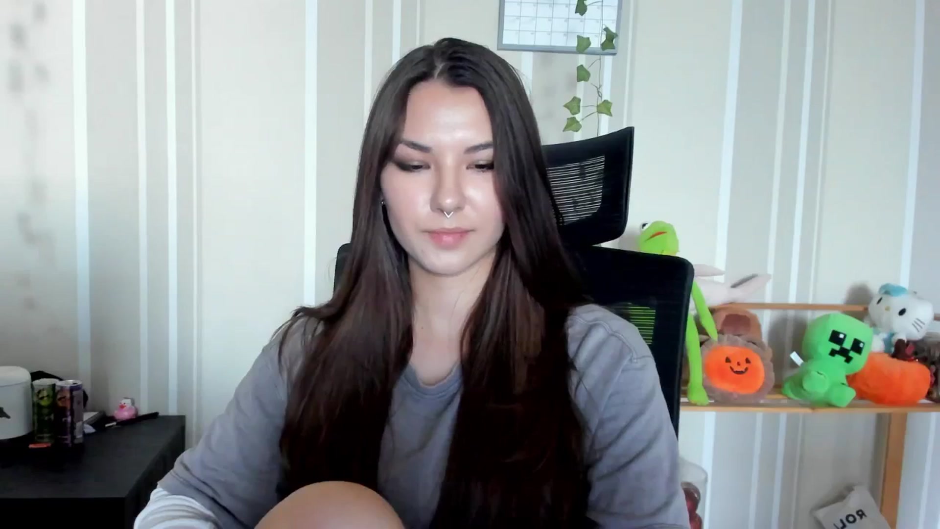 Gallery image thumbnail from AmnesiaGirl1's myfreecams stream on, 08/31/2025, 14:09 image 18 of 20