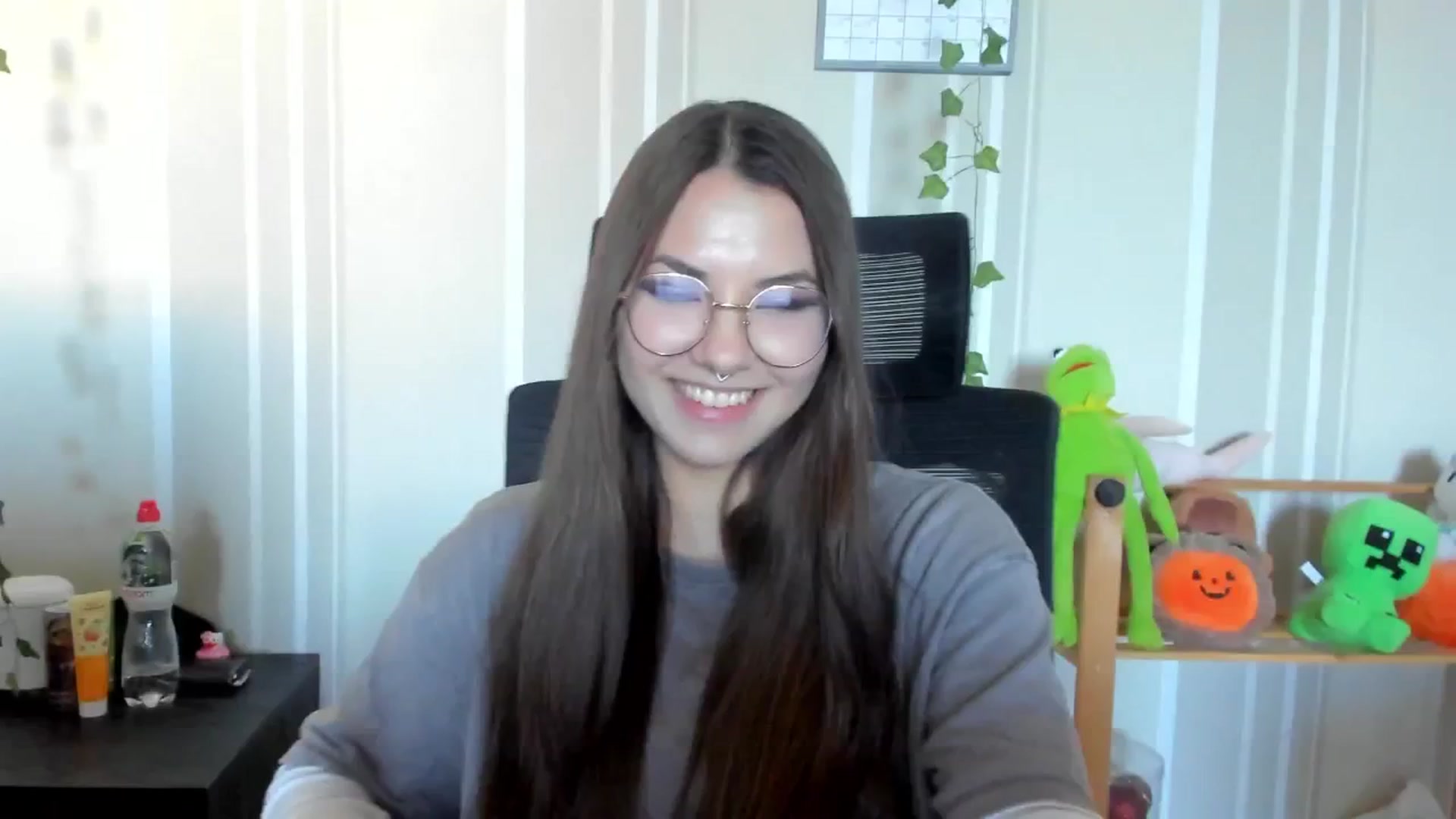 Gallery image thumbnail from AmnesiaGirl1's myfreecams stream on, 09/02/2025, 14:14 image 18 of 20