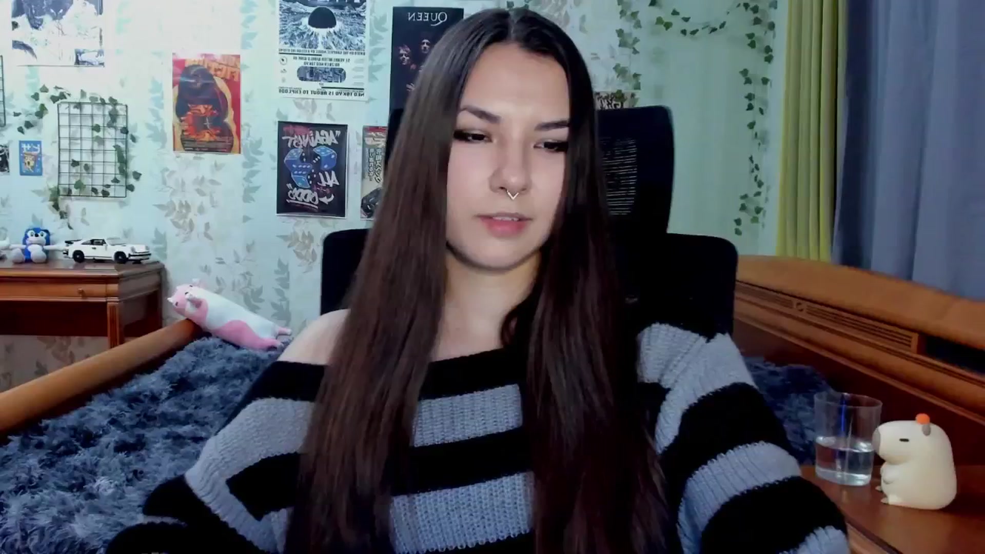 Gallery image thumbnail from AmnesiaGirl1's myfreecams stream on, 09/06/2025, 20:45 image 1 of 20