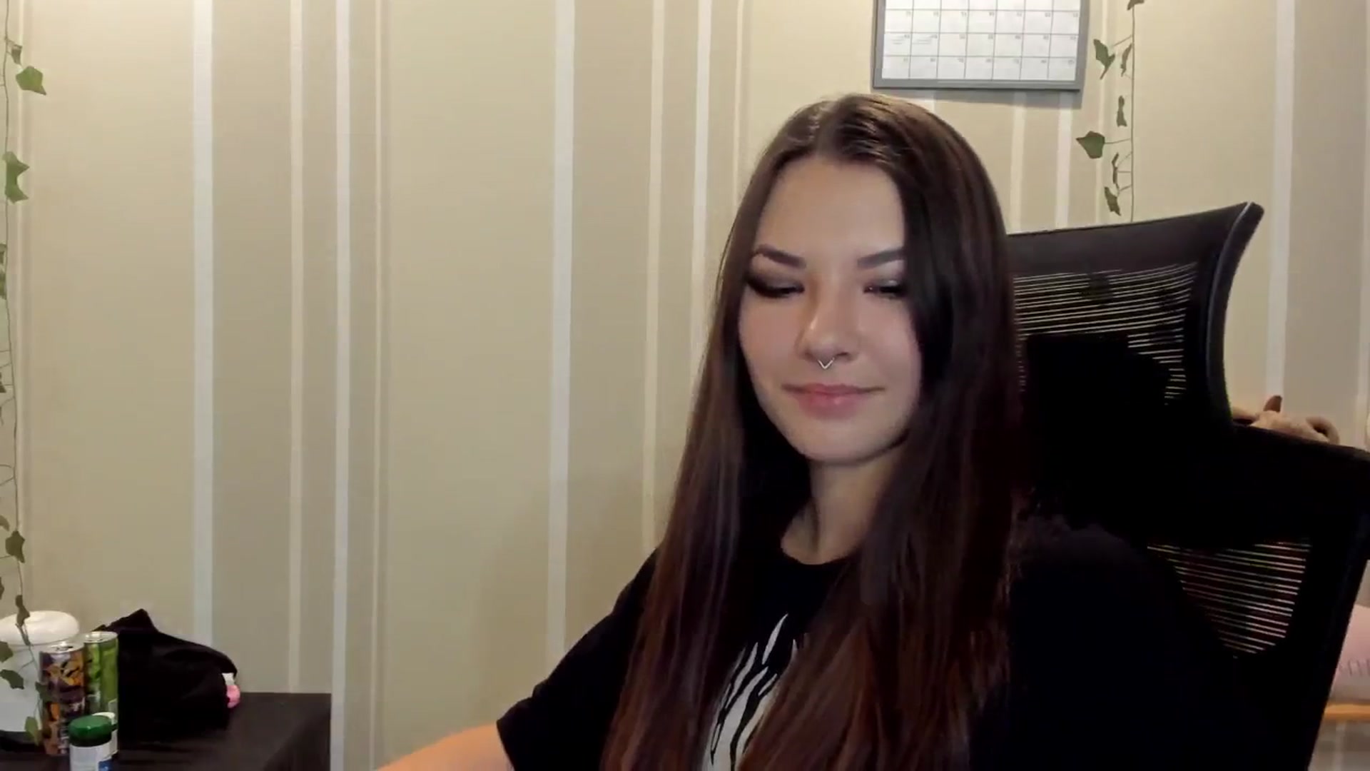 Gallery image thumbnail from AmnesiaGirl1's myfreecams stream on, 09/12/2025, 21:44 image 15 of 20