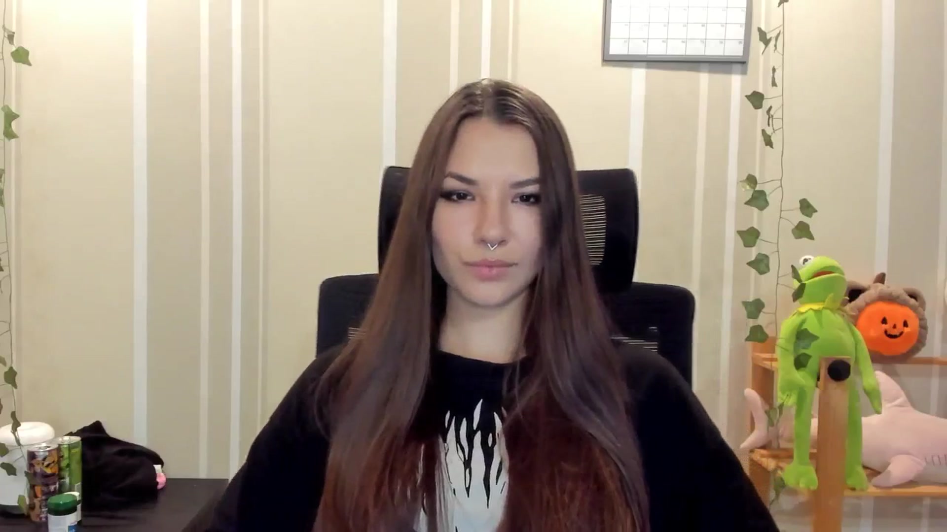 Gallery image thumbnail from AmnesiaGirl1's myfreecams stream on, 09/12/2025, 21:44 image 10 of 20