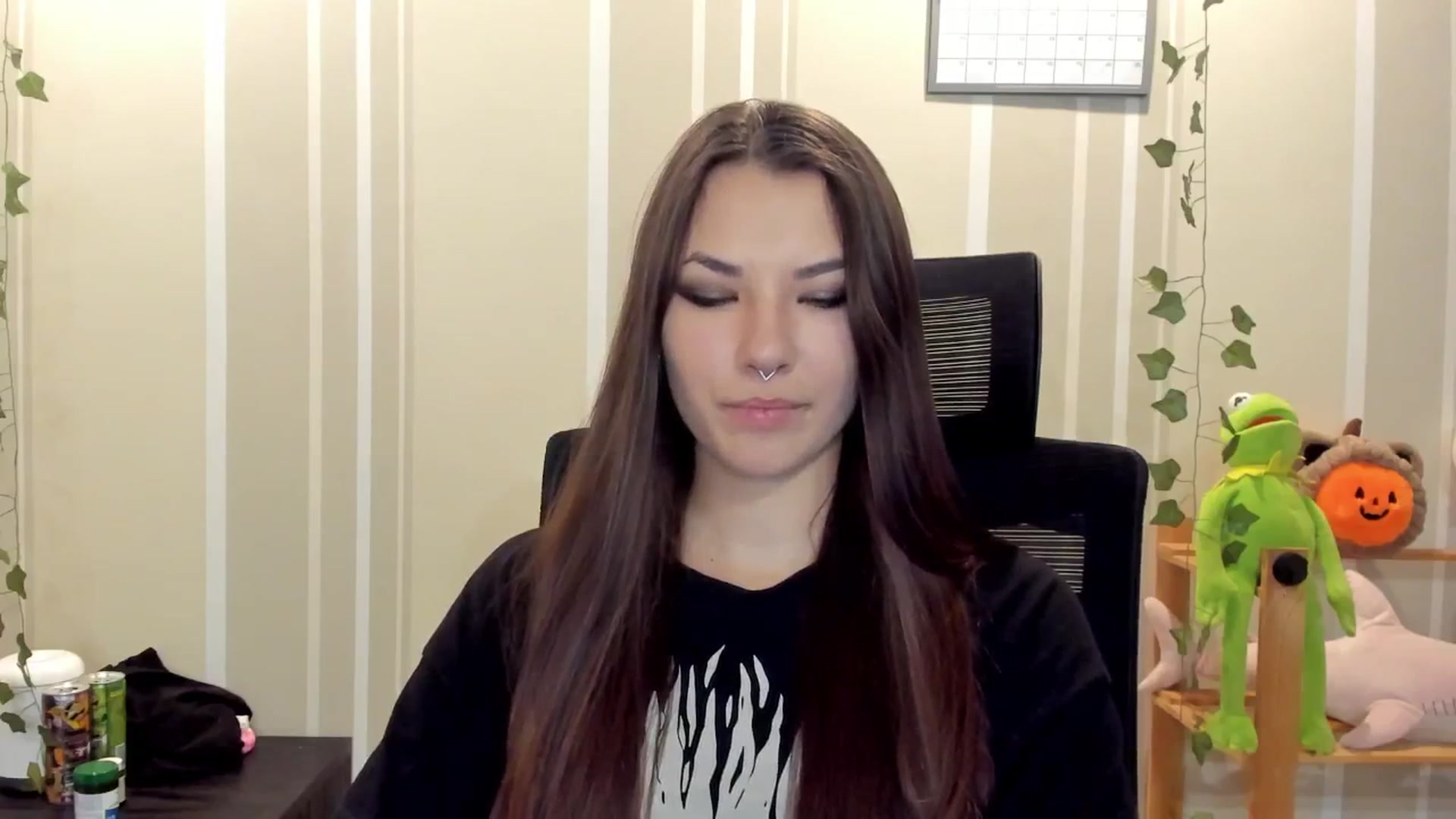Gallery image thumbnail from AmnesiaGirl1's myfreecams stream on, 09/12/2025, 21:44 image 5 of 20