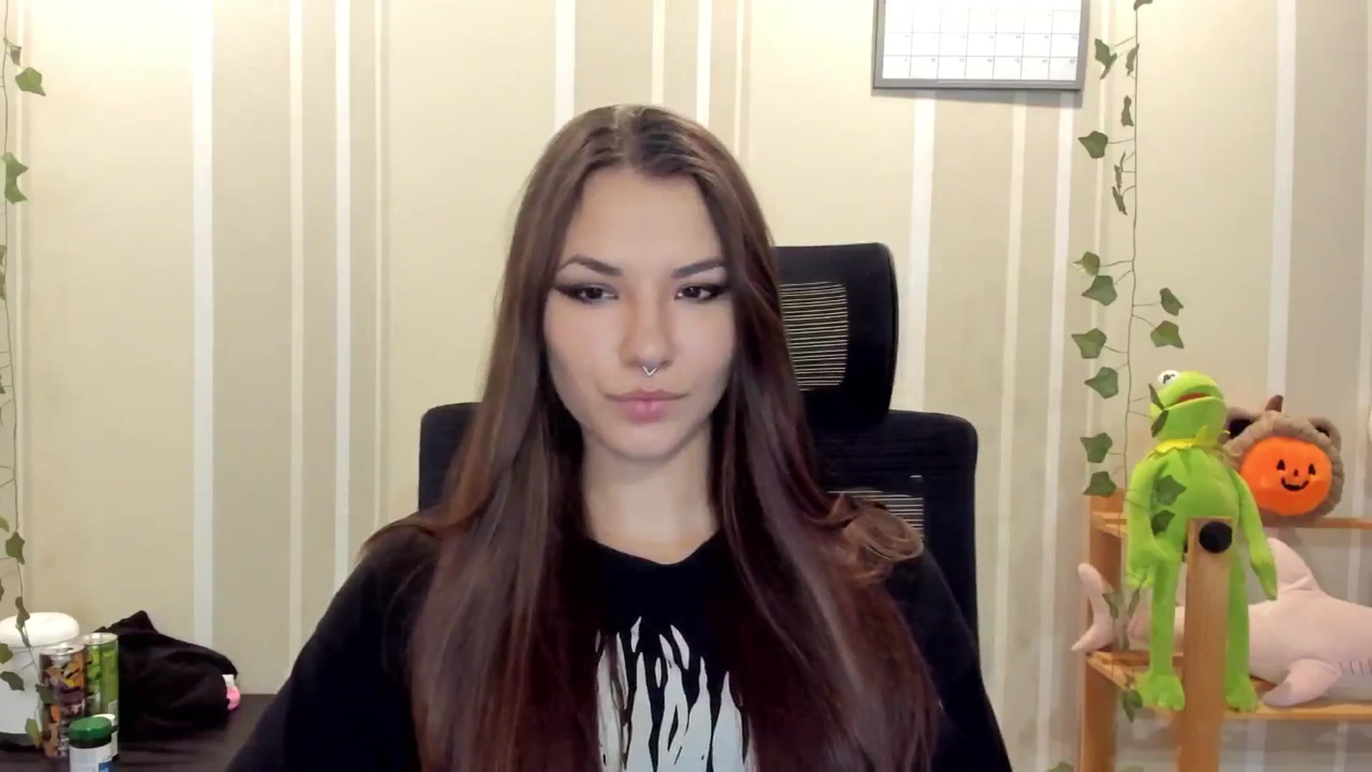 Gallery image thumbnail from AmnesiaGirl1's myfreecams stream on, 09/12/2025, 21:44 image 7 of 20