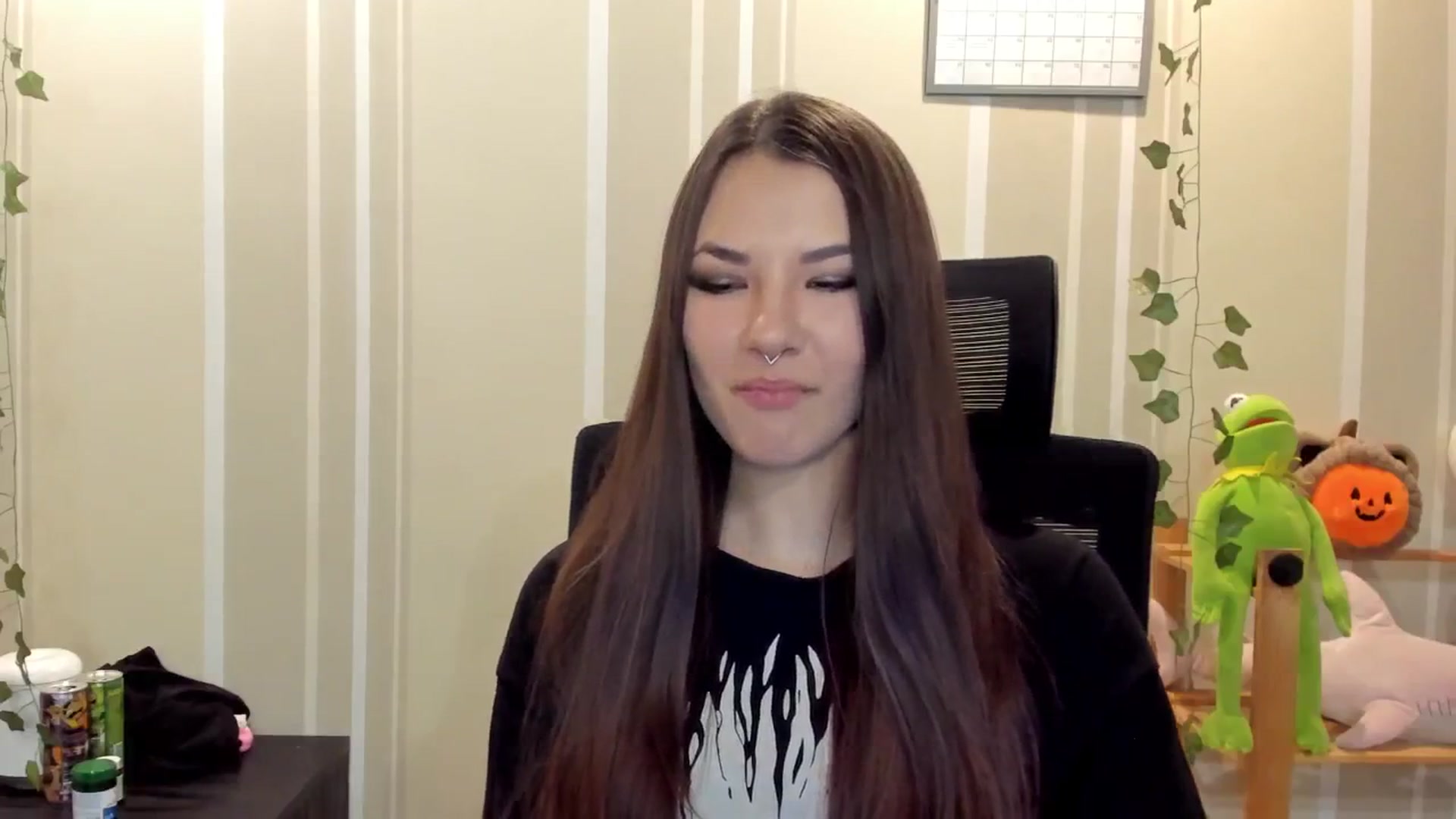 Gallery image thumbnail from AmnesiaGirl1's myfreecams stream on, 09/12/2025, 21:44 image 16 of 20