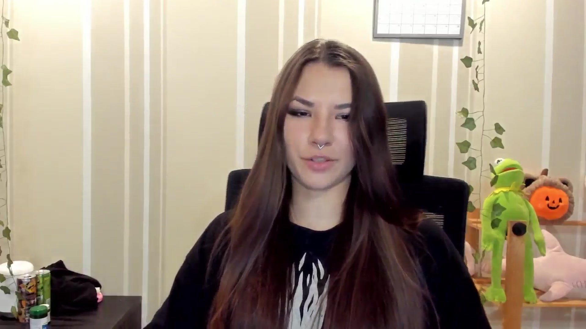 Gallery image thumbnail from AmnesiaGirl1's myfreecams stream on, 09/12/2025, 21:44 image 12 of 20