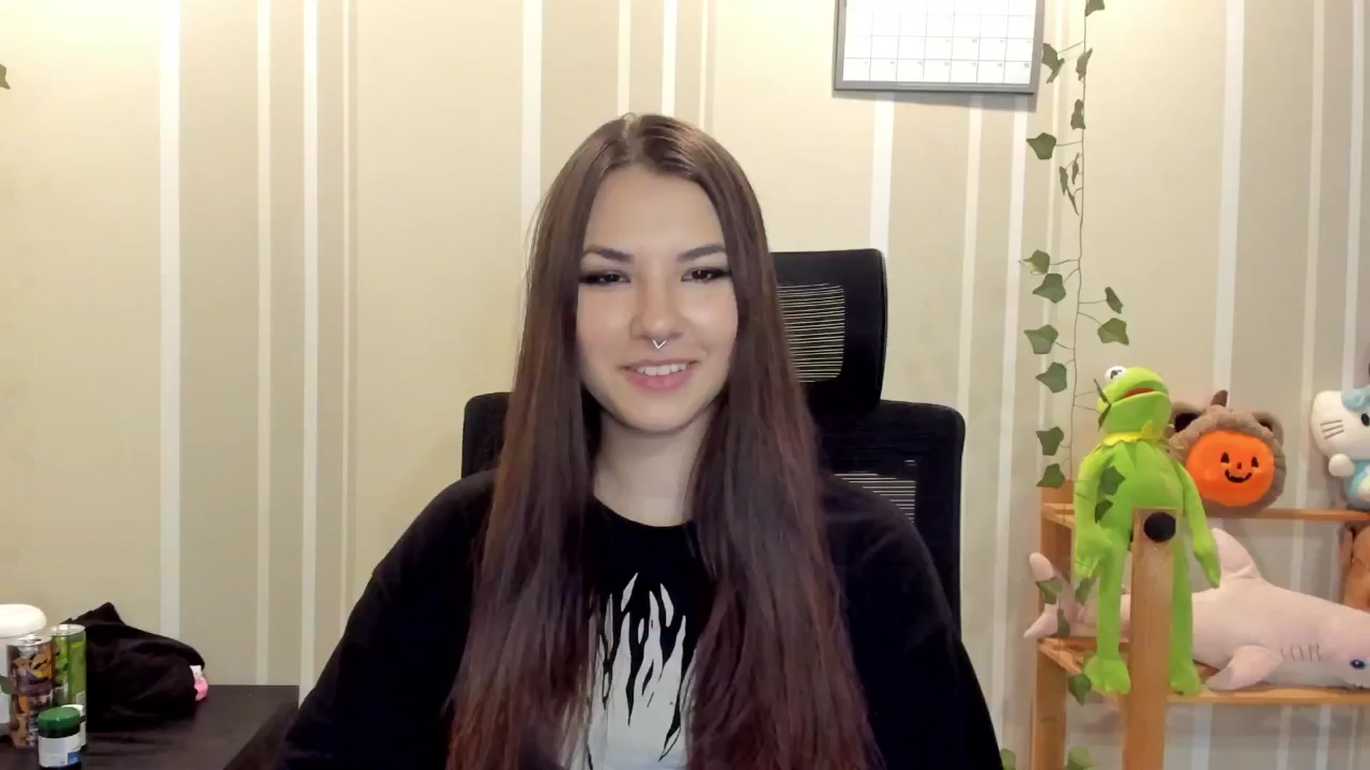 Gallery image thumbnail from AmnesiaGirl1's myfreecams stream on, 09/12/2025, 22:40 image 12 of 20