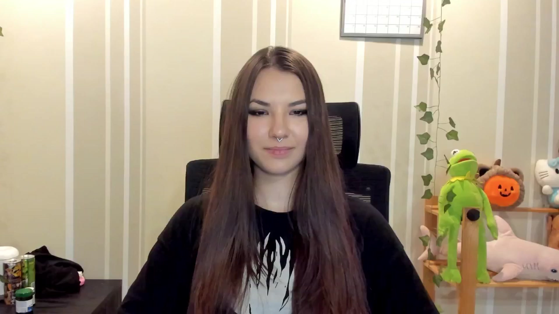 Gallery image thumbnail from AmnesiaGirl1's myfreecams stream on, 09/12/2025, 22:40 image 13 of 20