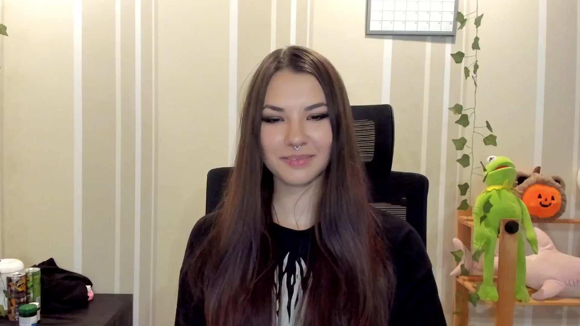 Gallery image thumbnail from AmnesiaGirl1's myfreecams stream on, 09/12/2025, 22:40 image 6 of 20