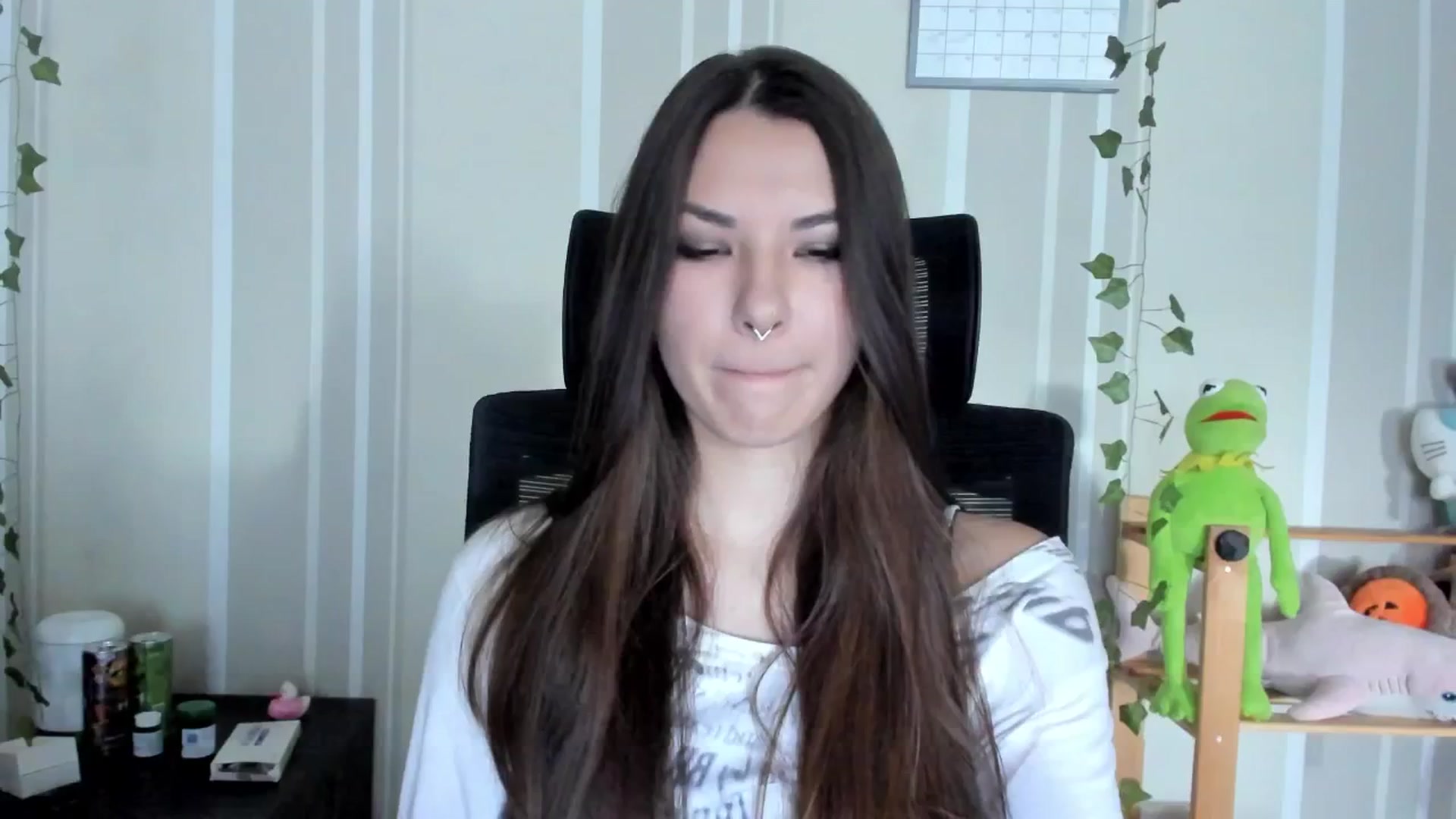 Gallery image thumbnail from AmnesiaGirl1's myfreecams stream on, 09/14/2025, 12:58 image 17 of 20
