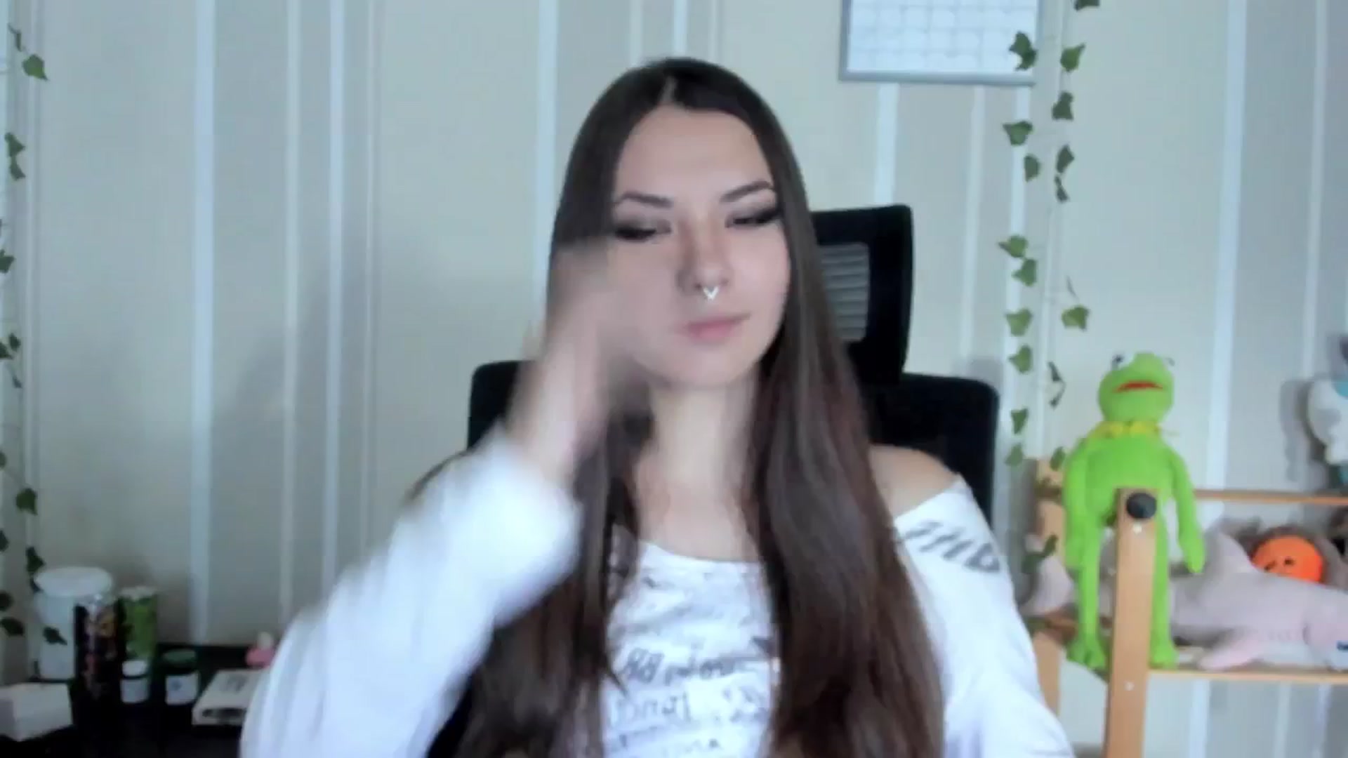 Gallery image thumbnail from AmnesiaGirl1's myfreecams stream on, 09/14/2025, 12:58 image 6 of 20
