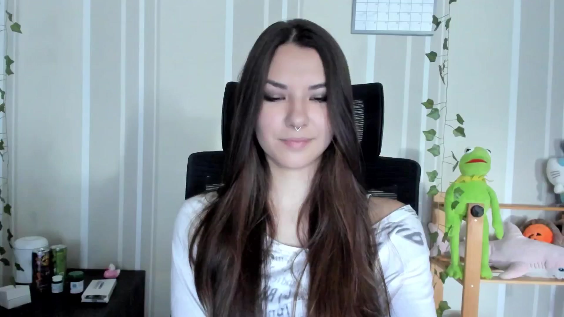 Gallery image thumbnail from AmnesiaGirl1's myfreecams stream on, 09/14/2025, 12:58 image 16 of 20