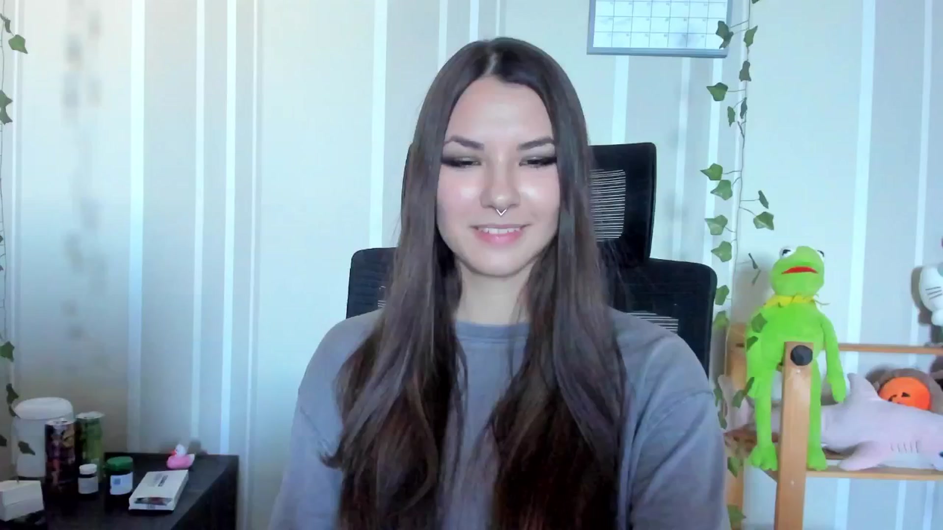 Gallery image thumbnail from AmnesiaGirl1's myfreecams stream on, 09/14/2025, 14:17 image 8 of 20