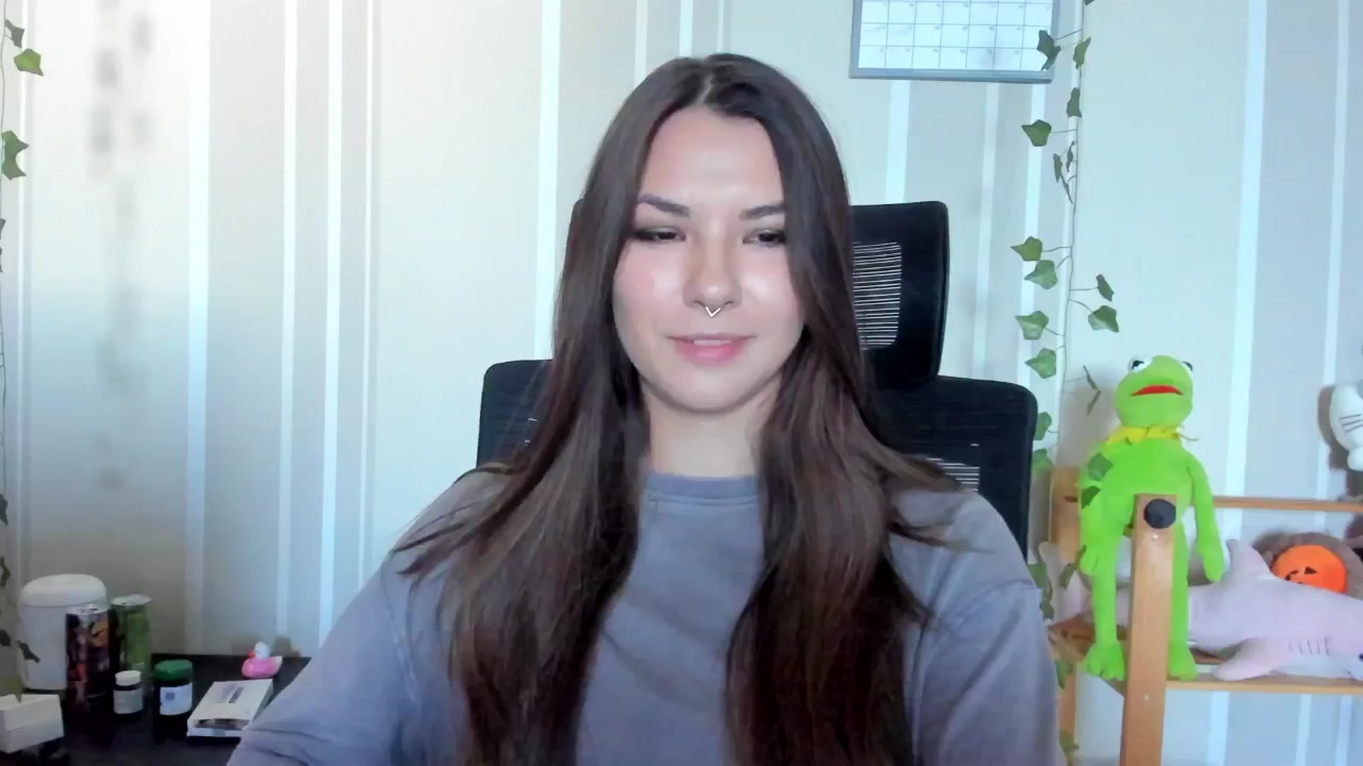 Gallery image thumbnail from AmnesiaGirl1's myfreecams stream on, 09/14/2025, 14:17 image 16 of 20