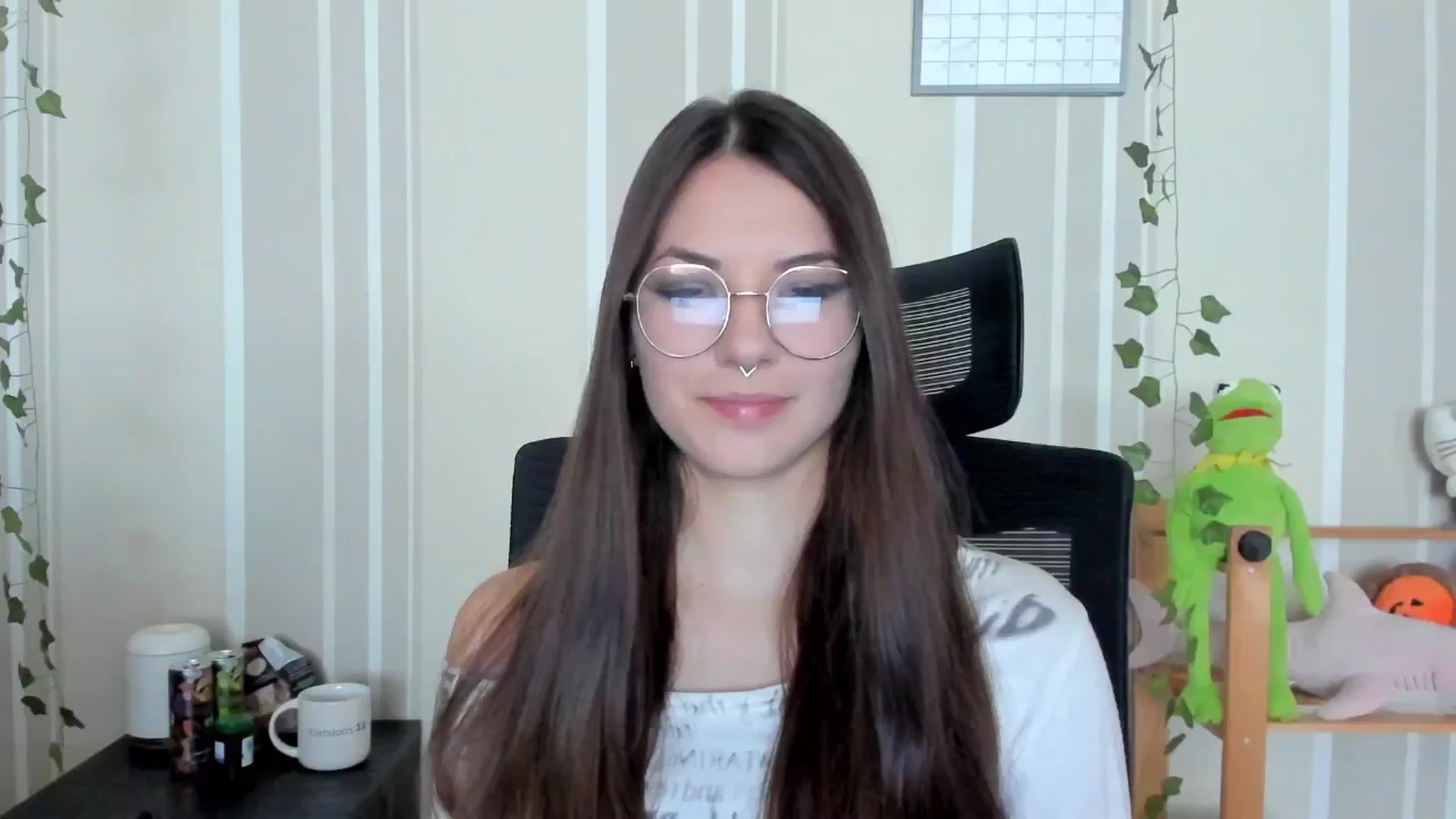 Gallery image thumbnail from AmnesiaGirl1's myfreecams stream on, 09/16/2025, 11:55 image 5 of 20