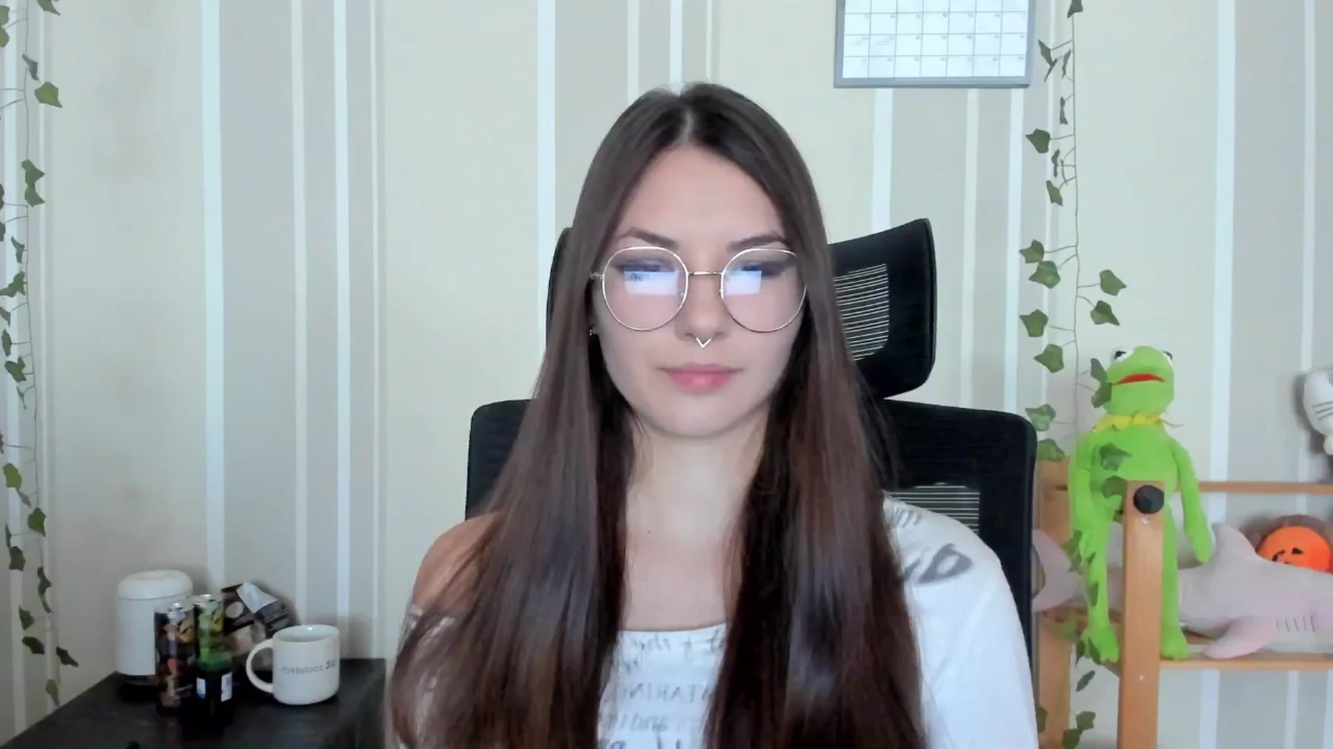 Gallery image thumbnail from AmnesiaGirl1's myfreecams stream on, 09/16/2025, 11:55 image 6 of 20