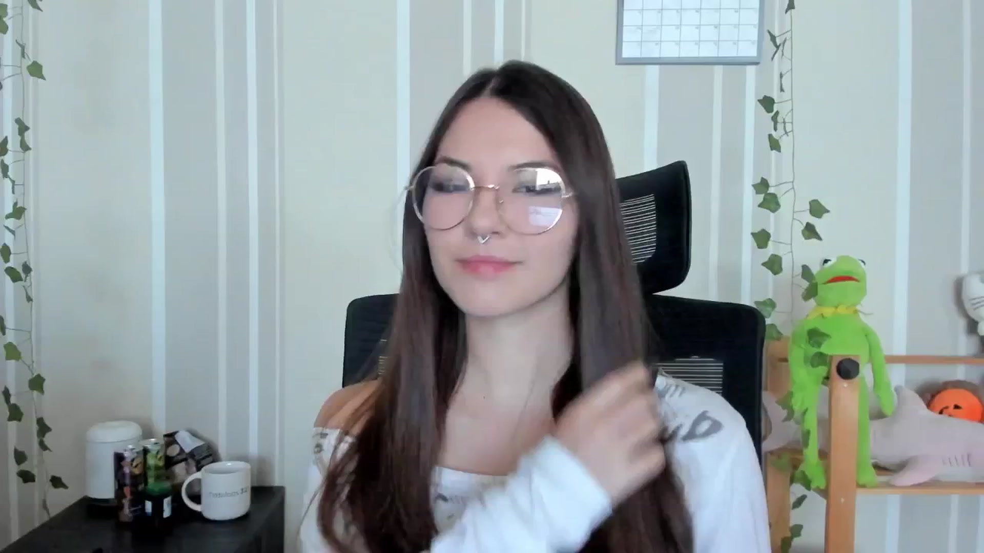 Gallery image thumbnail from AmnesiaGirl1's myfreecams stream on, 09/16/2025, 11:55 image 12 of 20