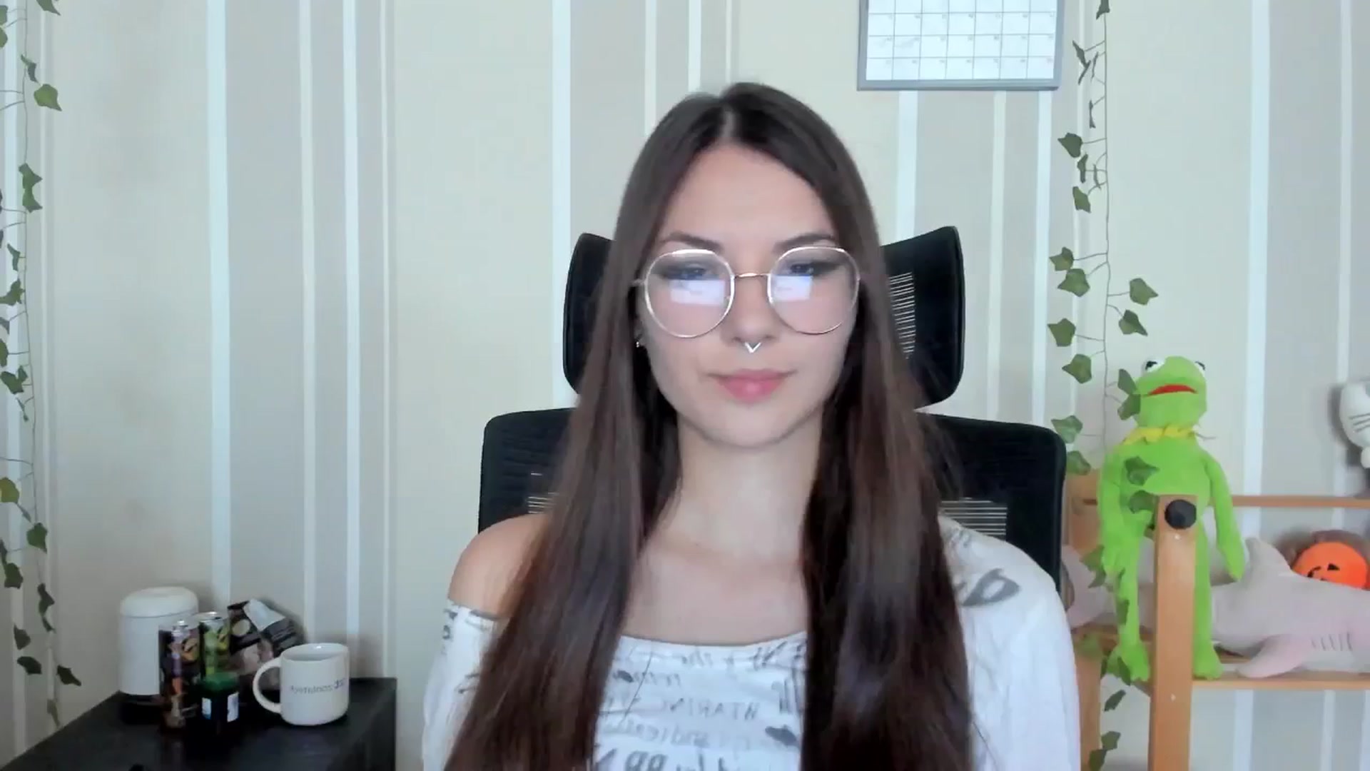 Gallery image thumbnail from AmnesiaGirl1's myfreecams stream on, 09/16/2025, 11:55 image 7 of 20