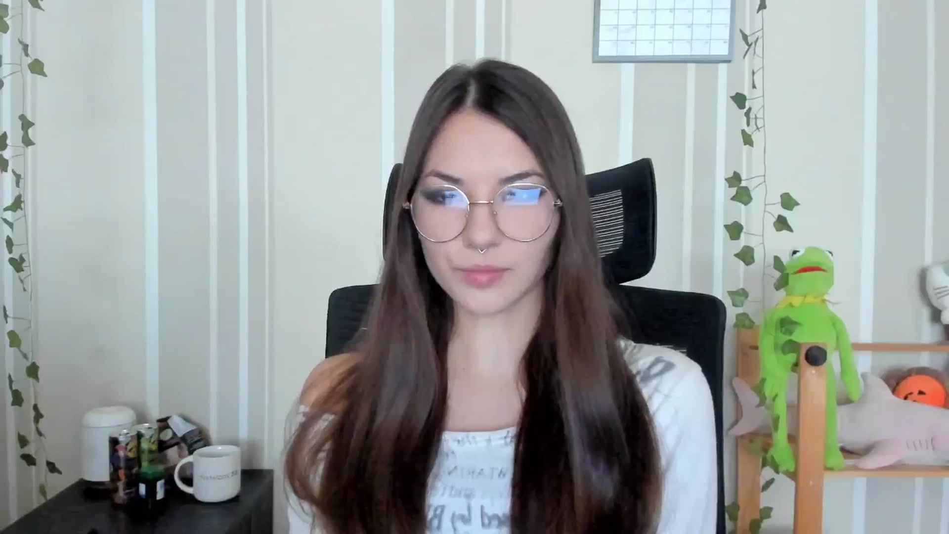 Gallery image thumbnail from AmnesiaGirl1's myfreecams stream on, 09/16/2025, 11:55 image 1 of 20
