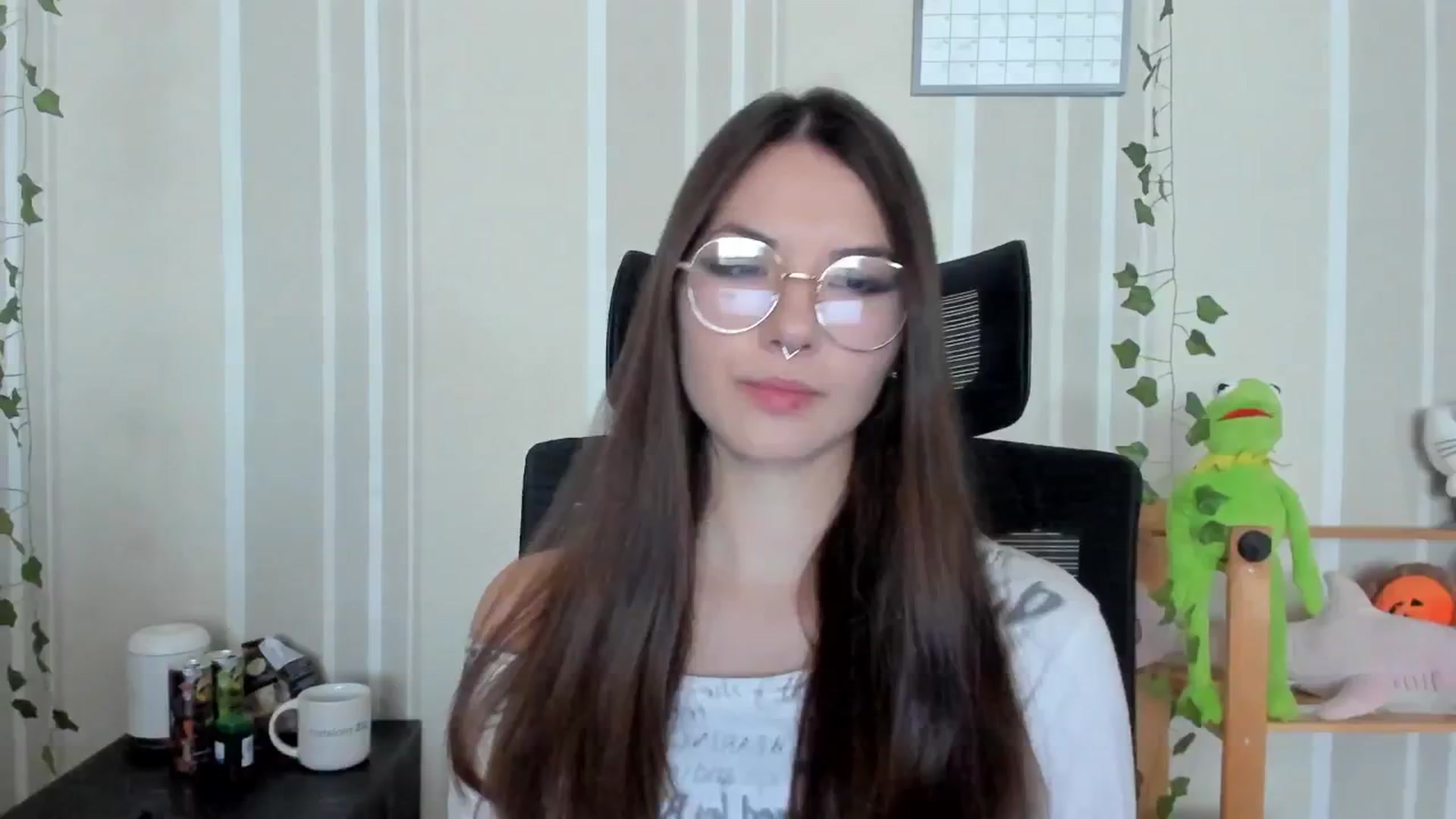 Gallery image thumbnail from AmnesiaGirl1's myfreecams stream on, 09/16/2025, 11:55 image 2 of 20
