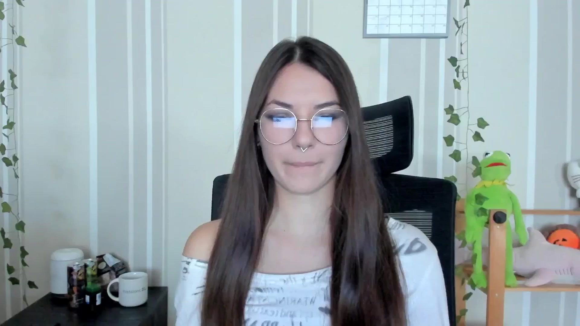 Gallery image thumbnail from AmnesiaGirl1's myfreecams stream on, 09/16/2025, 11:55 image 18 of 20