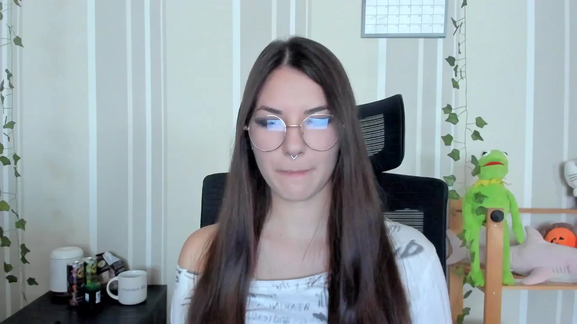 Gallery image thumbnail from AmnesiaGirl1's myfreecams stream on, 09/16/2025, 11:55 image 14 of 20
