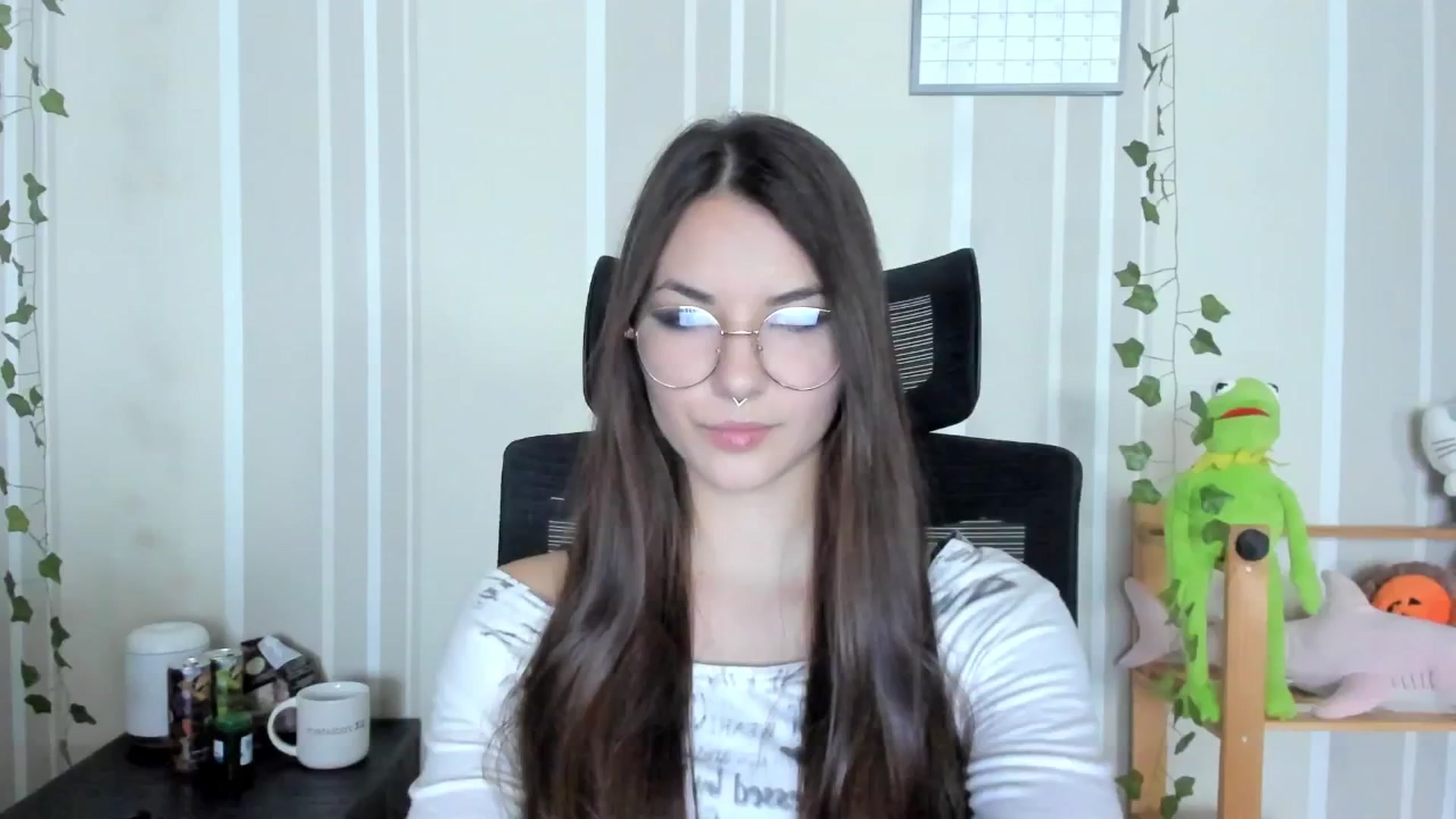 Gallery image thumbnail from AmnesiaGirl1's myfreecams stream on, 09/16/2025, 13:17 image 2 of 20