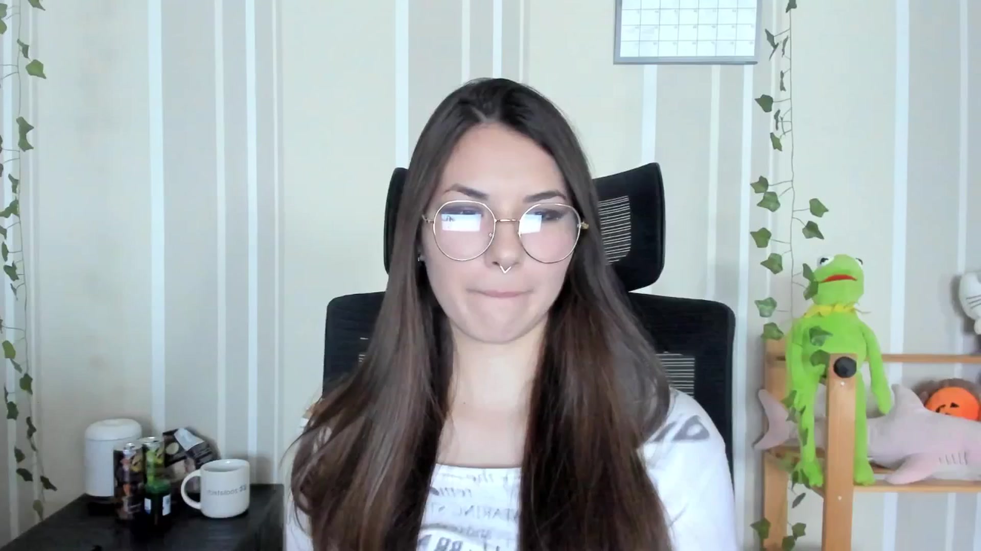 Gallery image thumbnail from AmnesiaGirl1's myfreecams stream on, 09/16/2025, 13:17 image 7 of 20