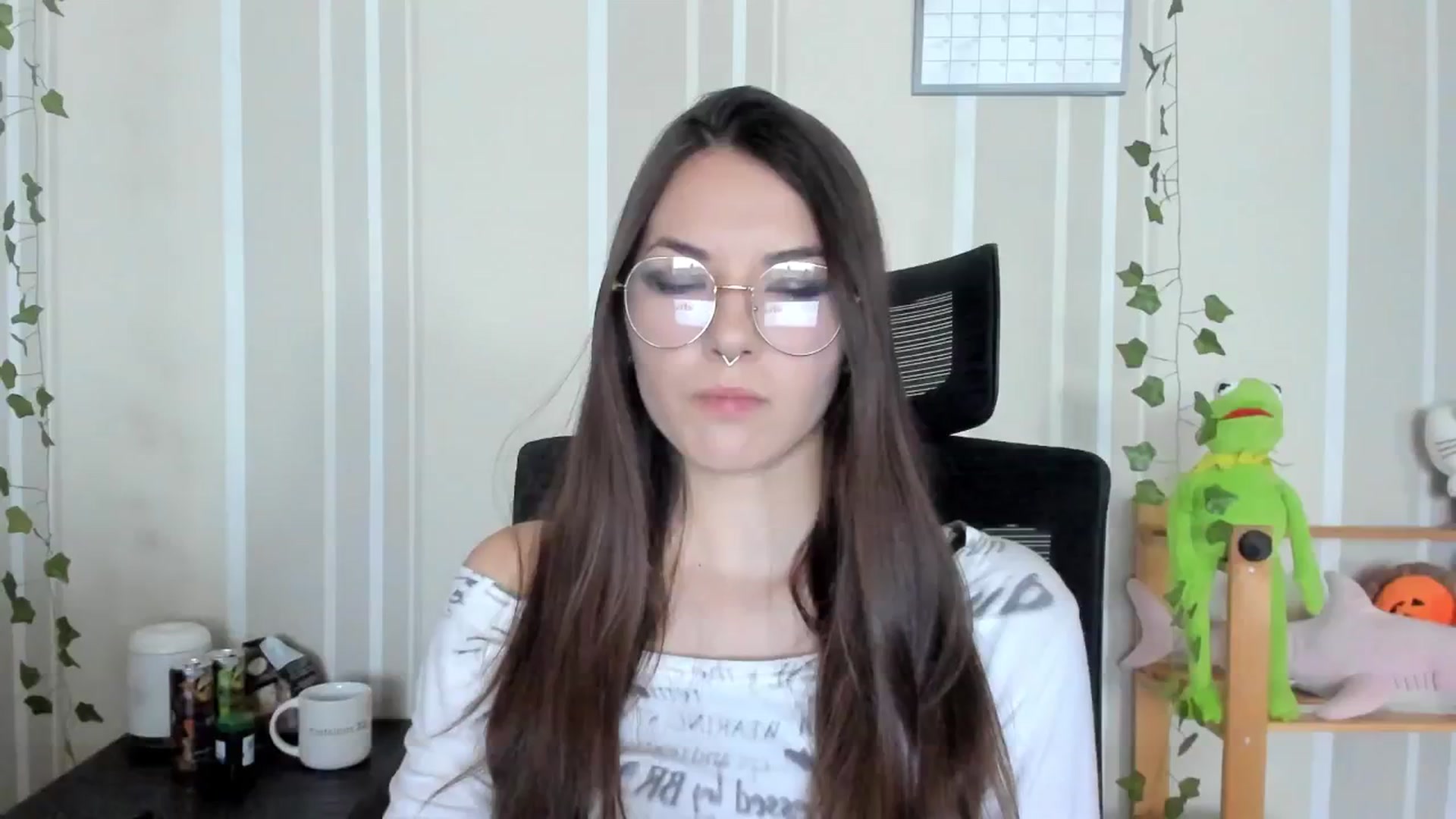 Gallery image thumbnail from AmnesiaGirl1's myfreecams stream on, 09/16/2025, 13:17 image 12 of 20