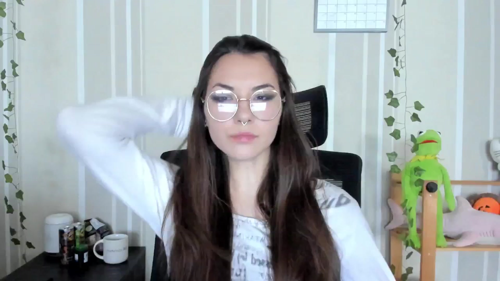 Gallery image thumbnail from AmnesiaGirl1's myfreecams stream on, 09/16/2025, 13:17 image 15 of 20