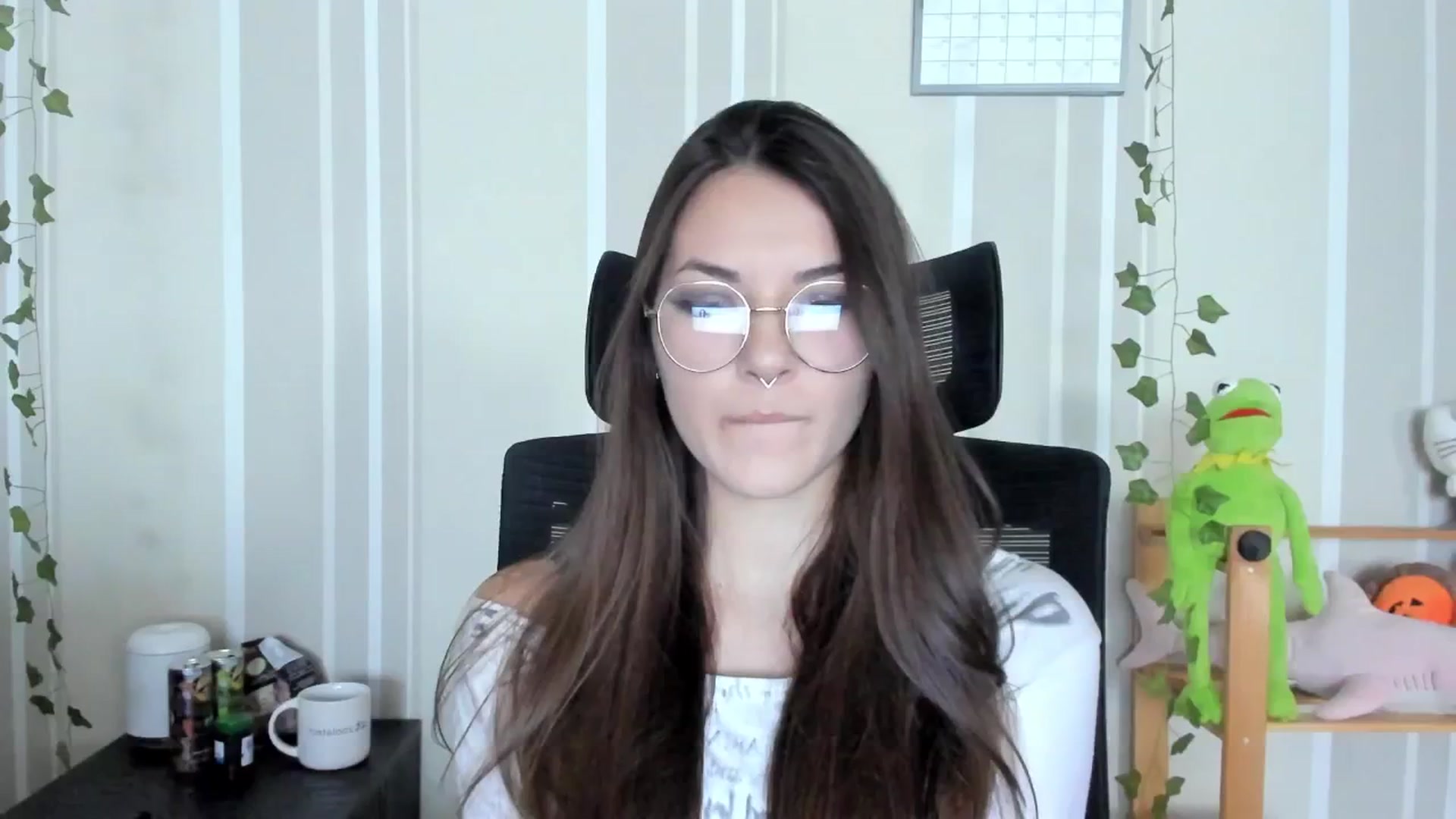 Gallery image thumbnail from AmnesiaGirl1's myfreecams stream on, 09/16/2025, 13:17 image 5 of 20