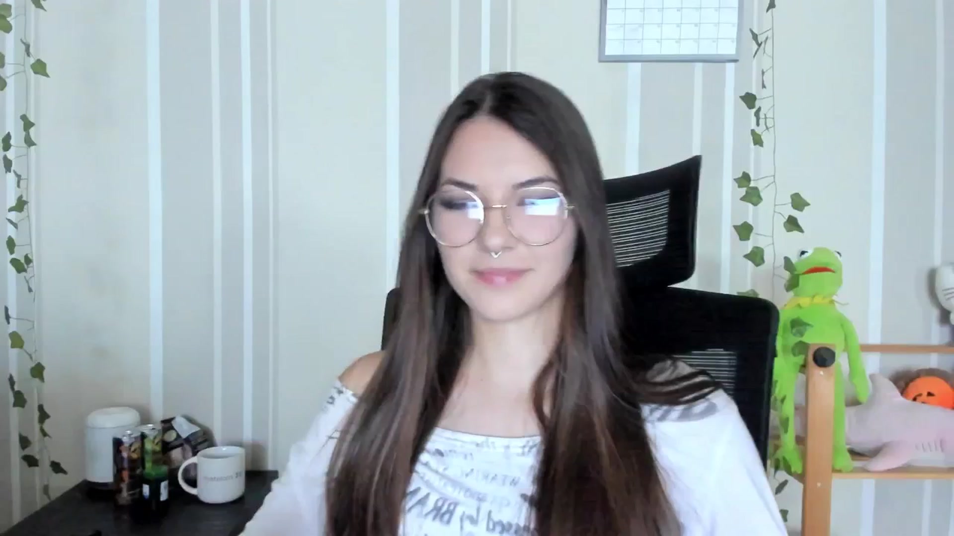 Gallery image thumbnail from AmnesiaGirl1's myfreecams stream on, 09/16/2025, 13:17 image 18 of 20