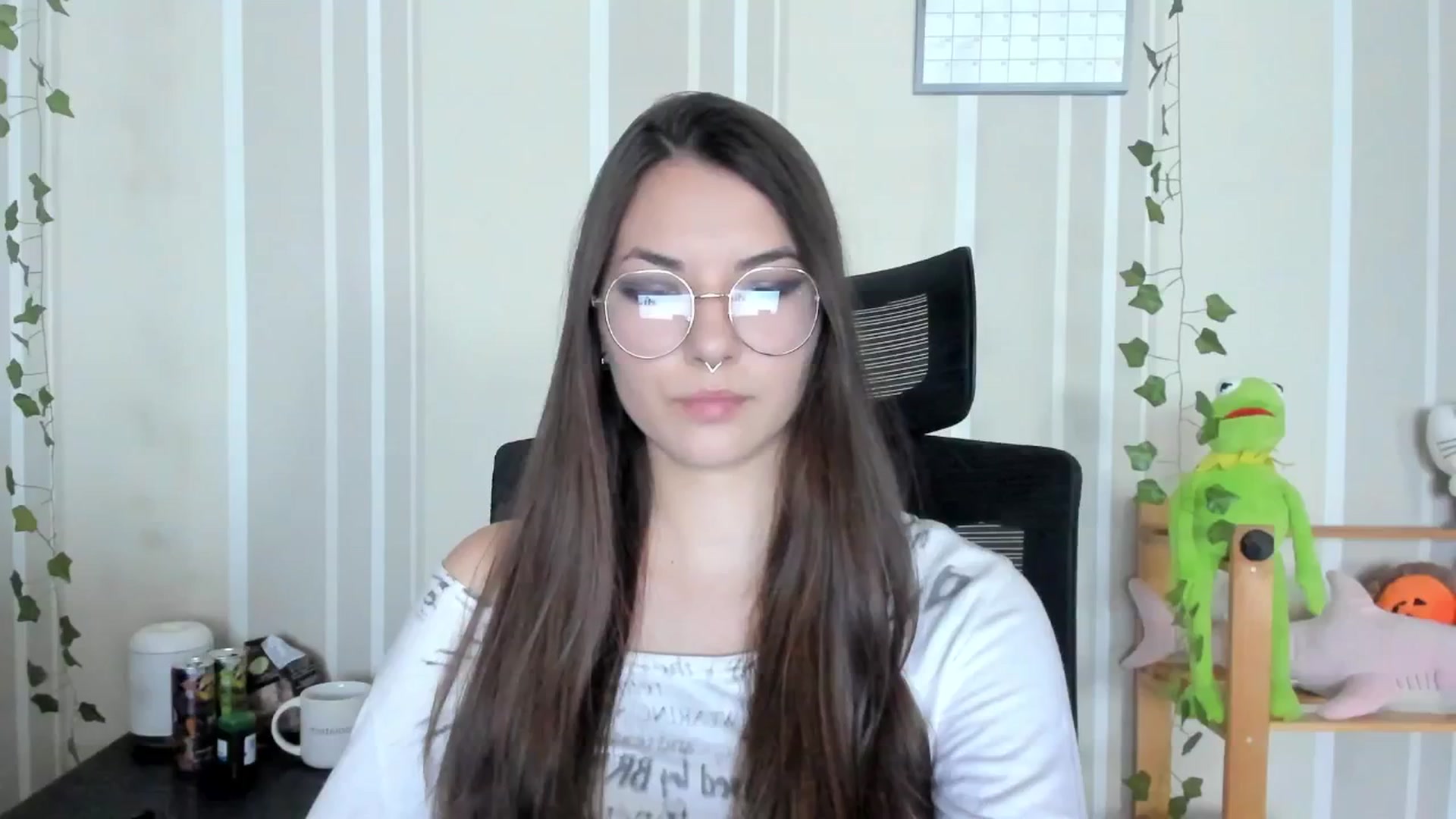 Gallery image thumbnail from AmnesiaGirl1's myfreecams stream on, 09/16/2025, 13:17 image 13 of 20