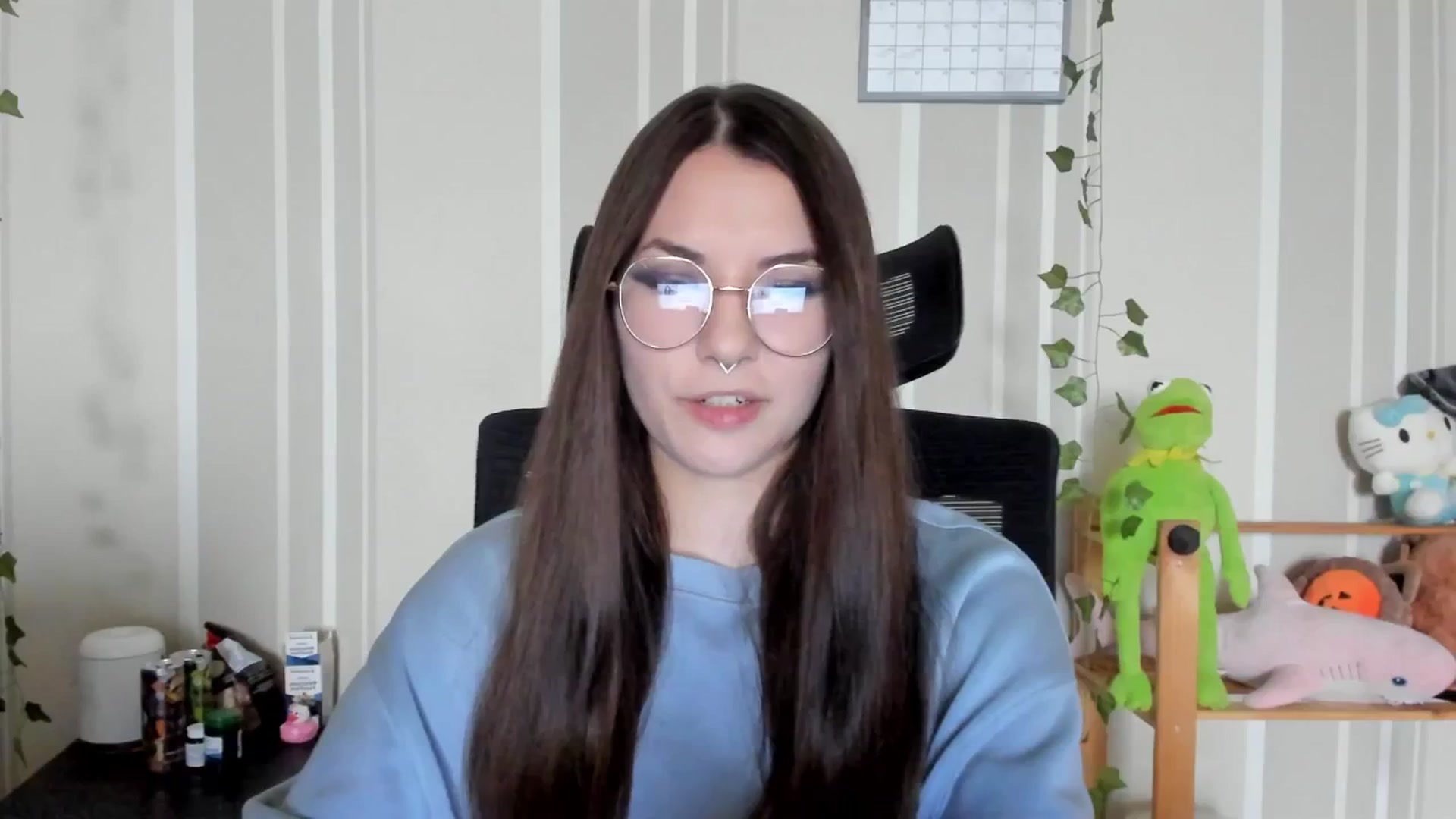 Gallery image thumbnail from AmnesiaGirl1's myfreecams stream on, 09/17/2025, 13:20 image 13 of 20