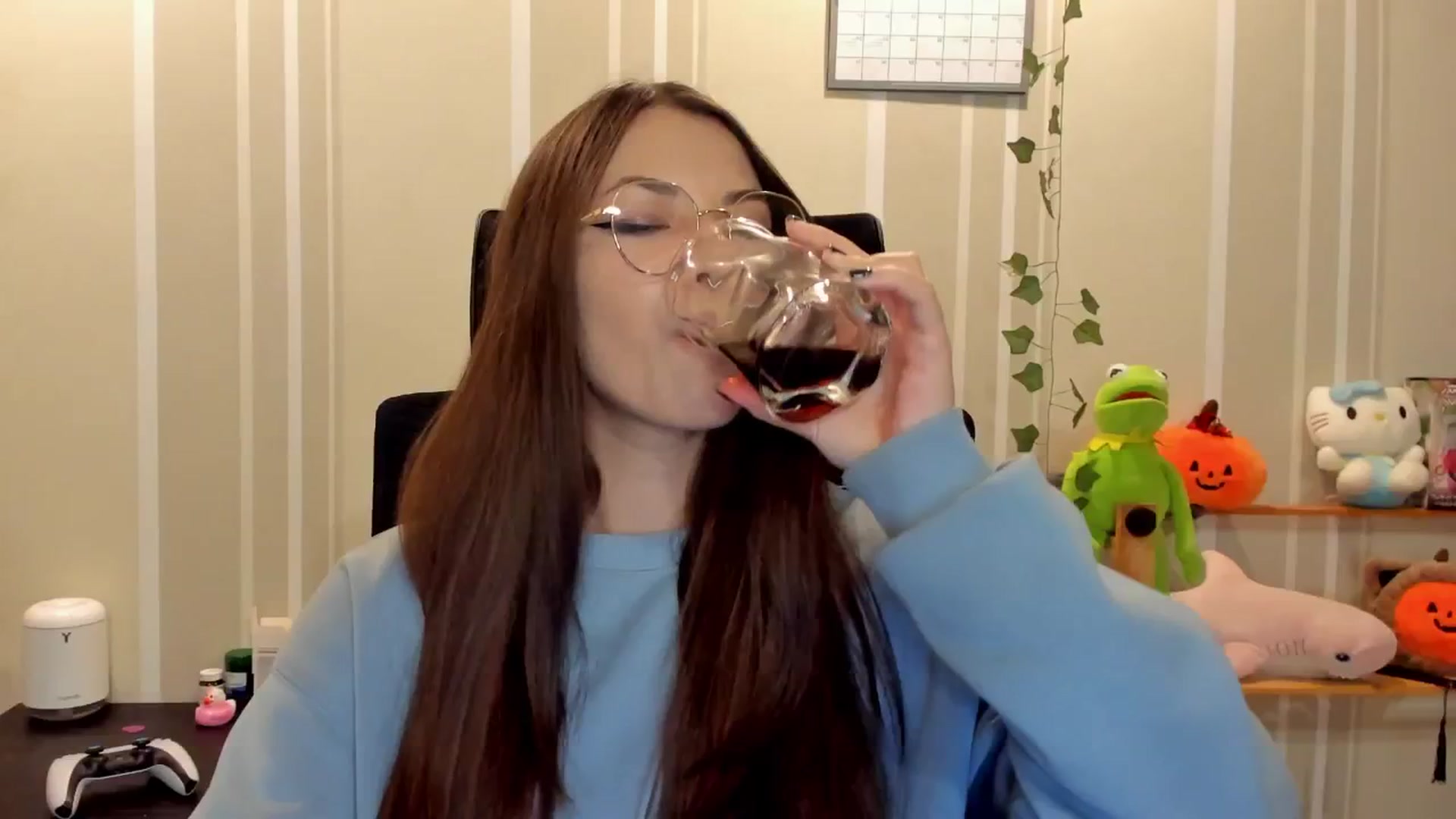 Gallery image thumbnail from AmnesiaGirl1's myfreecams stream on, 09/18/2025, 17:59 image 3 of 20