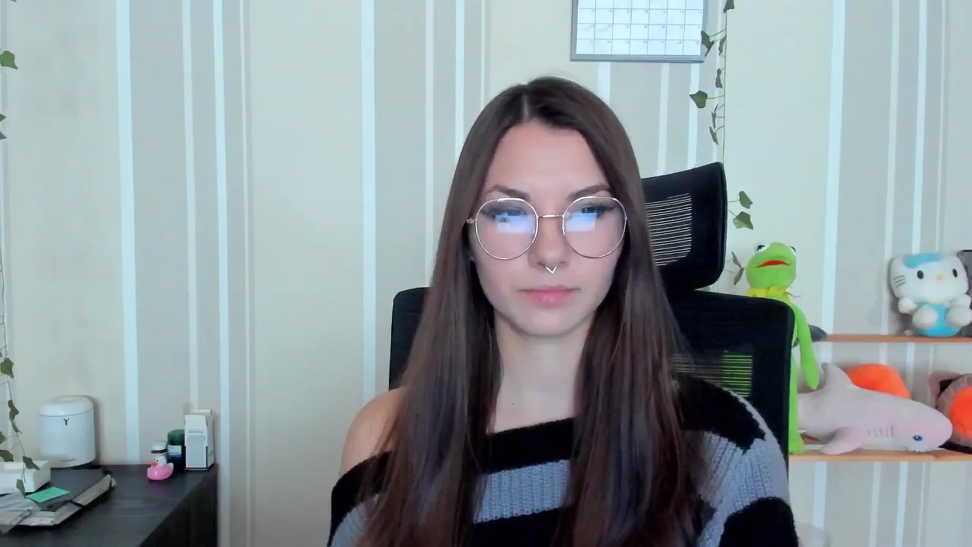 Gallery image thumbnail from AmnesiaGirl1's myfreecams stream on, 09/21/2025, 11:23 image 13 of 20