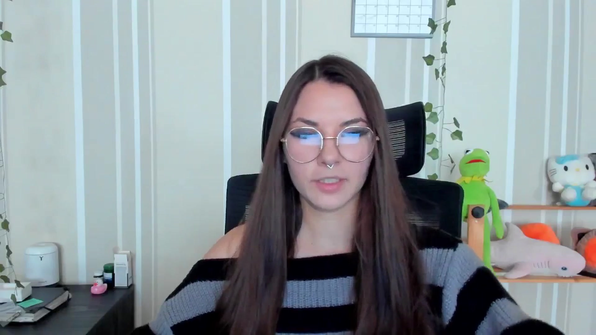 Gallery image thumbnail from AmnesiaGirl1's myfreecams stream on, 09/21/2025, 11:23 image 7 of 20