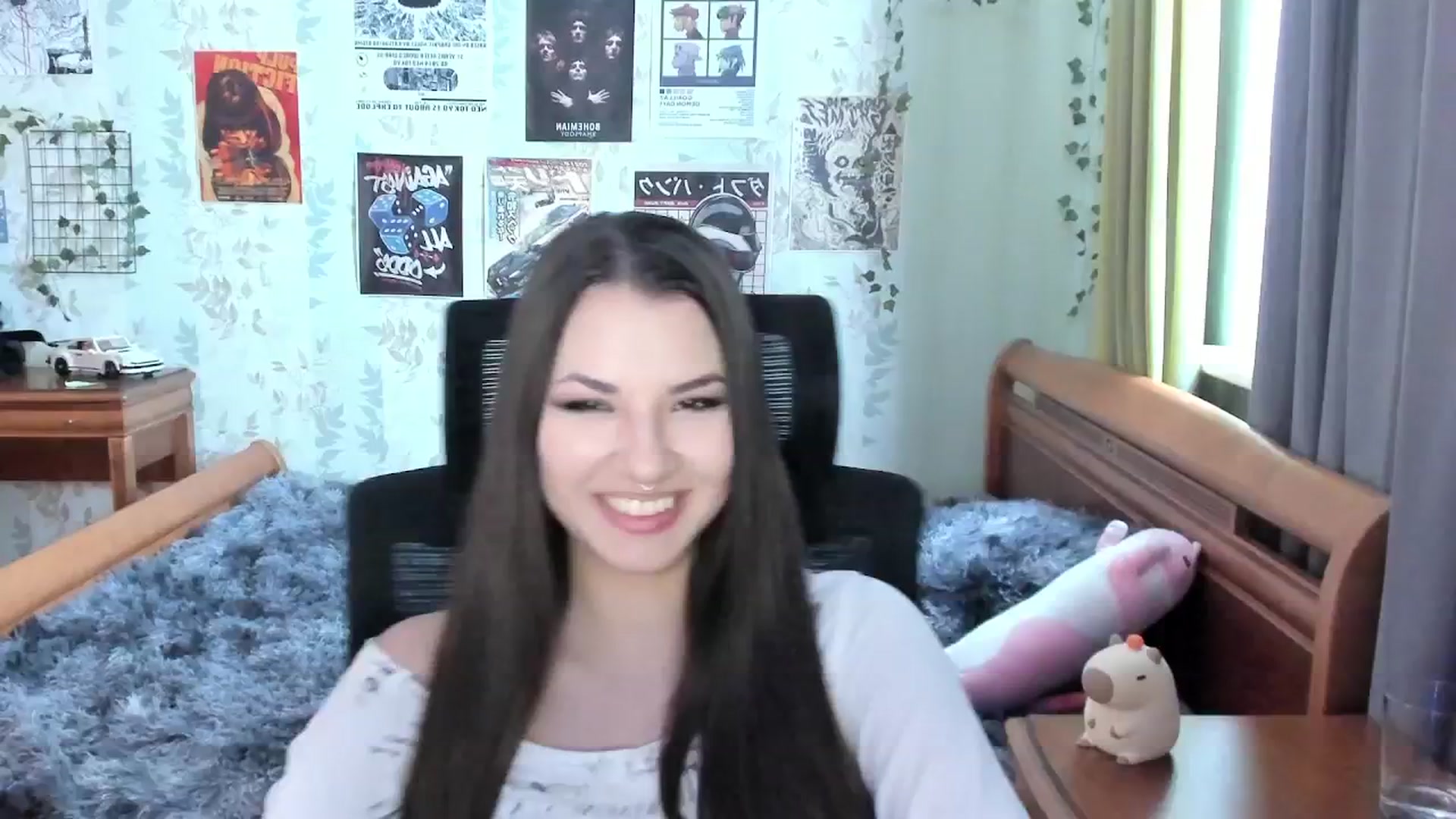 Gallery image thumbnail from AmnesiaGirl1's myfreecams stream on, 09/25/2025, 12:11 image 16 of 20
